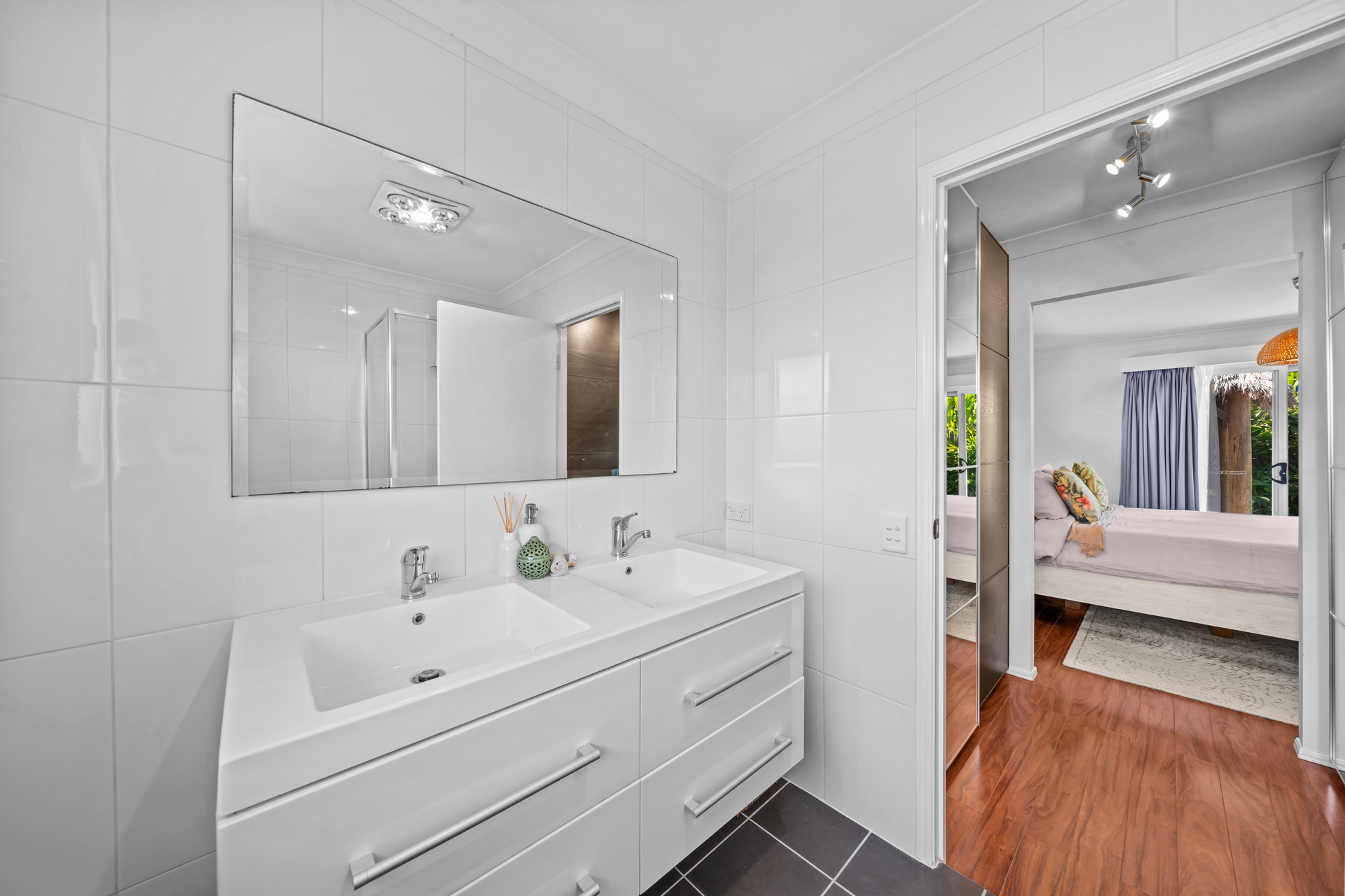 5 PINTAIL CRESCENT, Burleigh Waters QLD 4220 - Image 10
