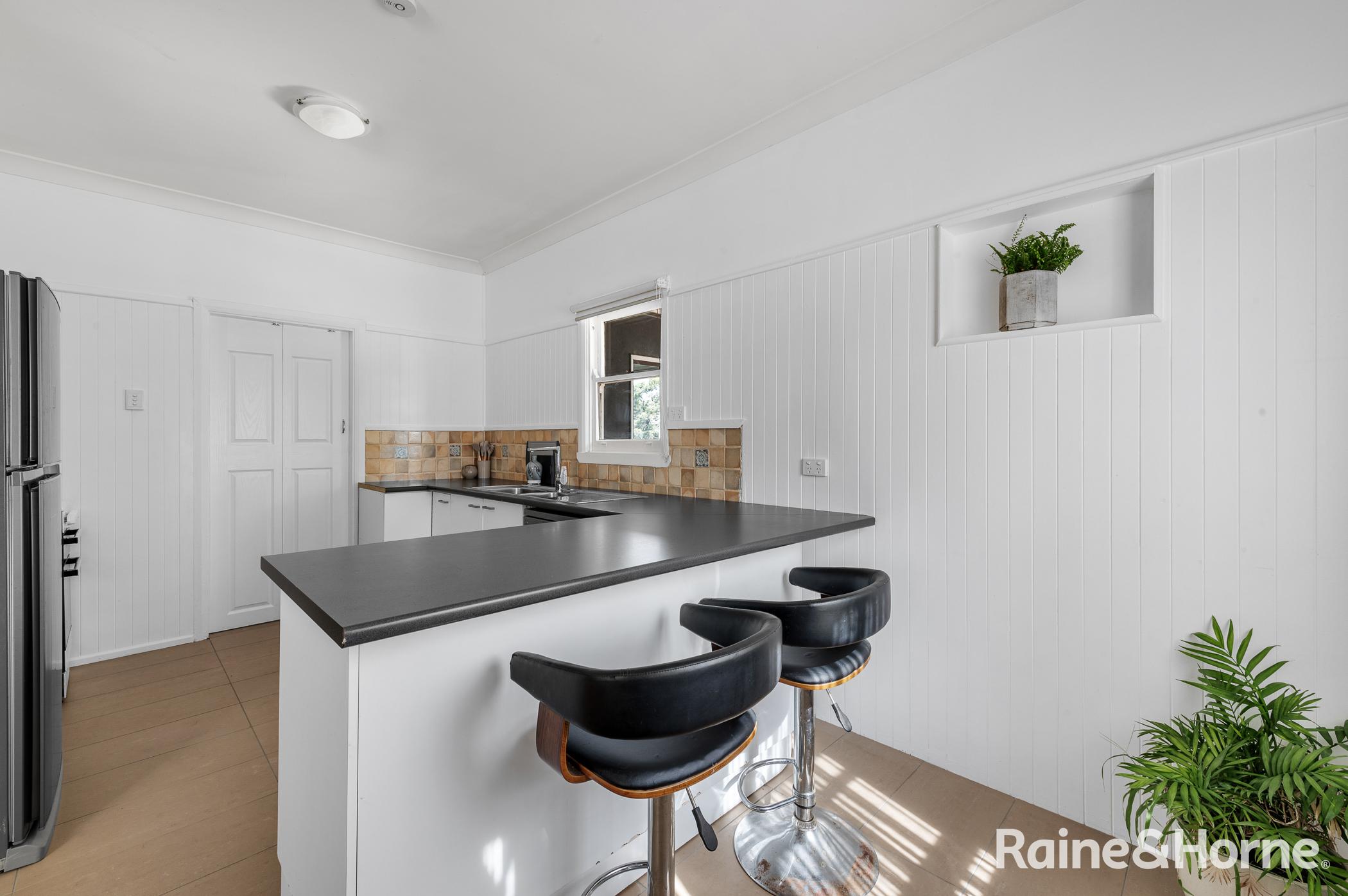 8 Gould Avenue, Nowra, NSW 2541 - Image 3