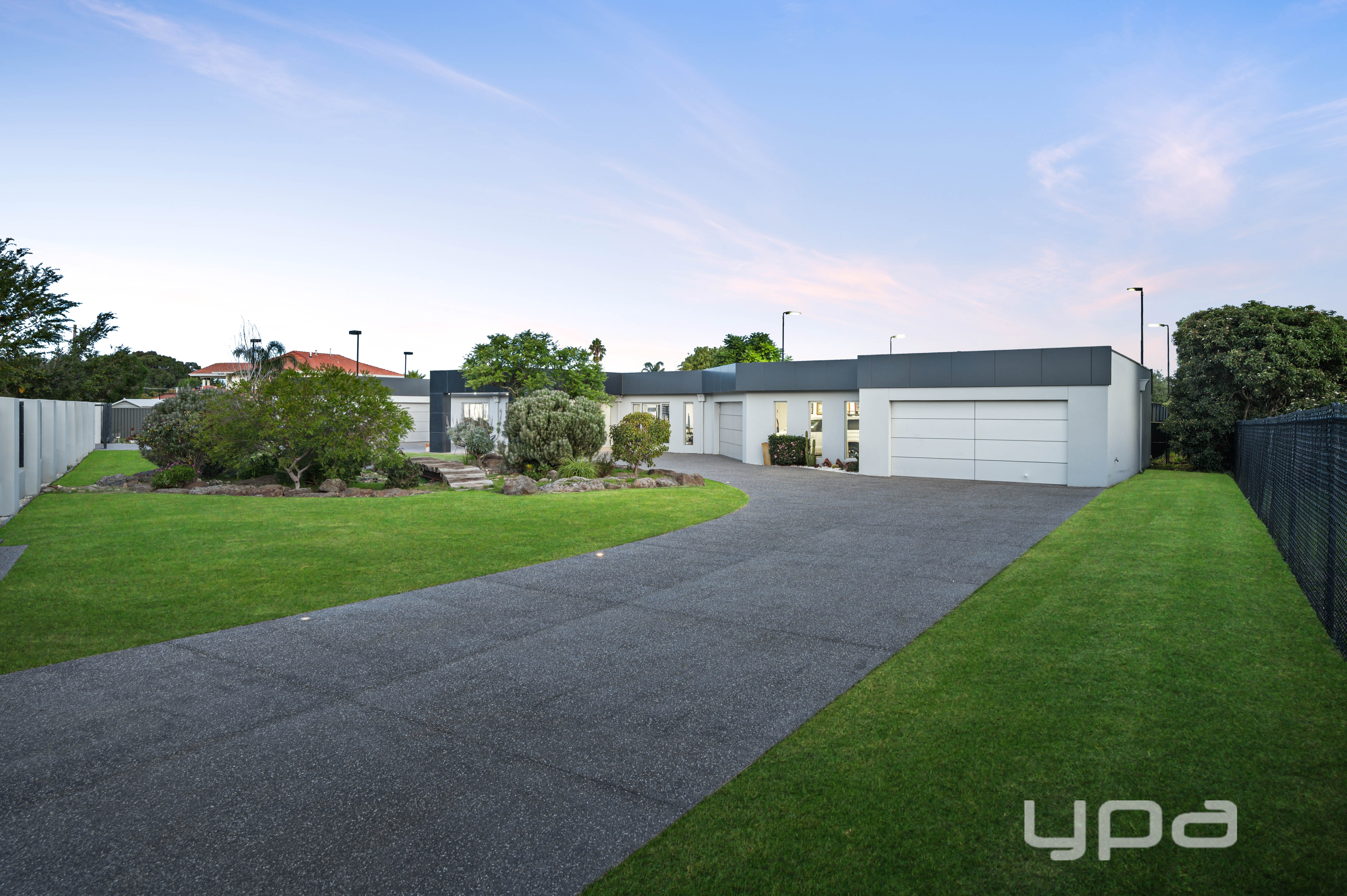 5-bedroom house at 7 Elphinstone Boulevard, Greenvale, VIC 3059, Hume, Victoria