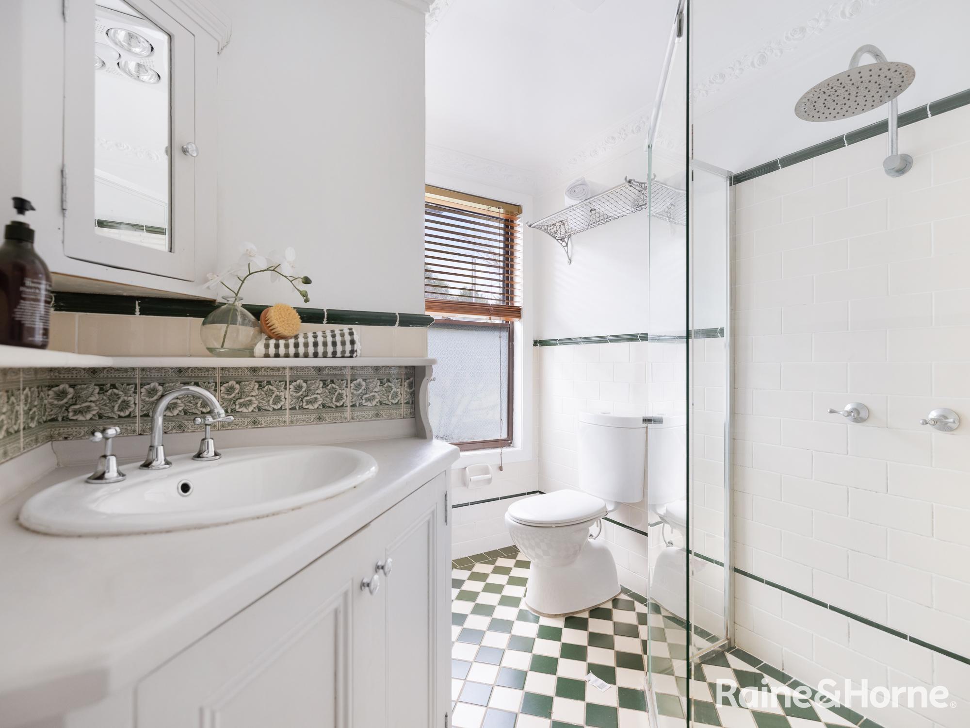 283 PIPER STREET, Bathurst NSW 2795 - Image 8