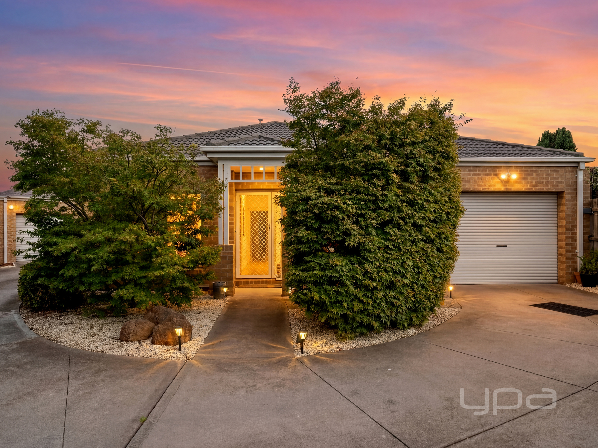 UNIT 2 11 KINGSFORD AVENUE, Melton South VIC 3338 - Image 1