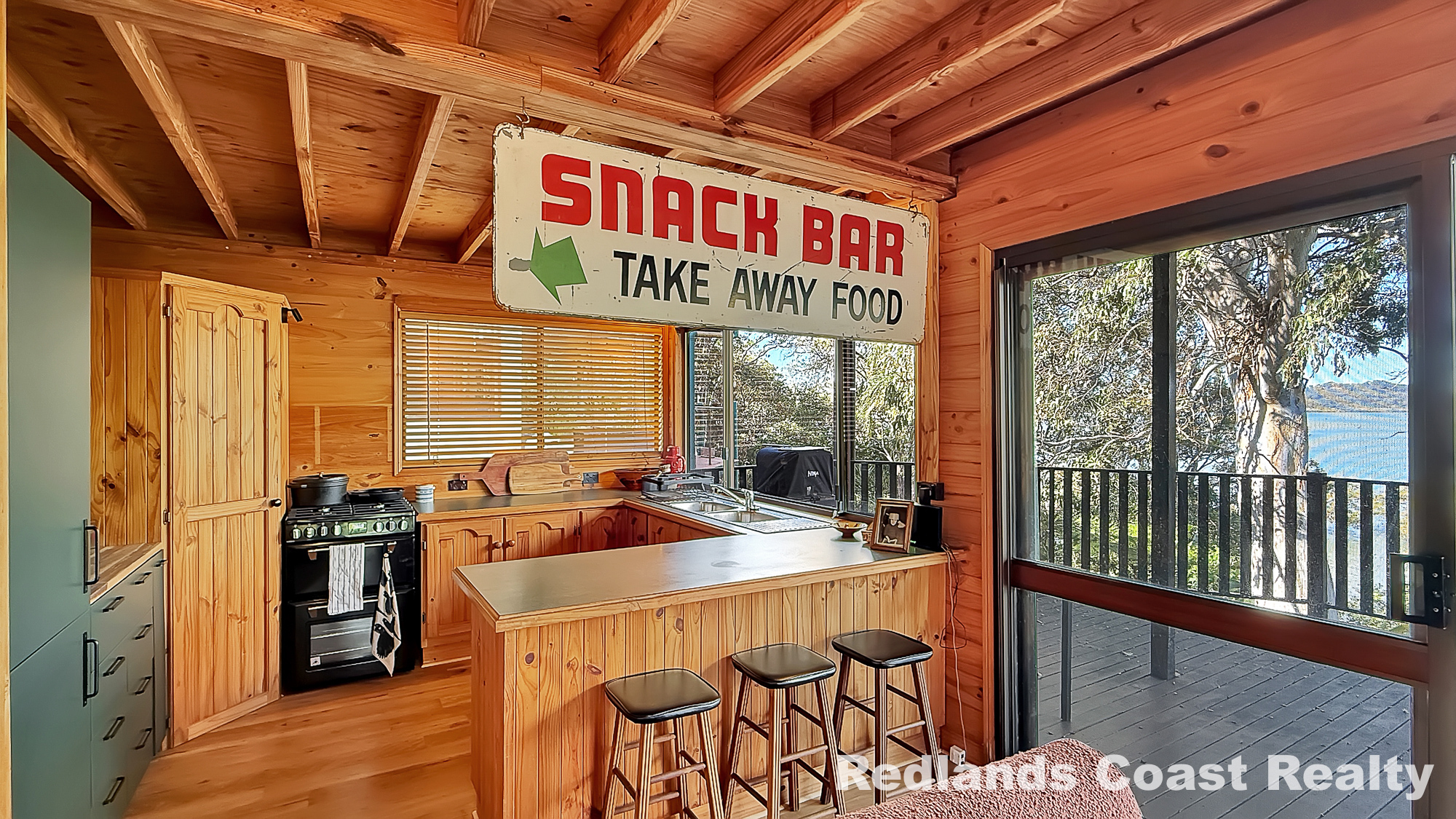 50 RESTHAVEN DRIVE, Lamb Island QLD 4184 - Image 8