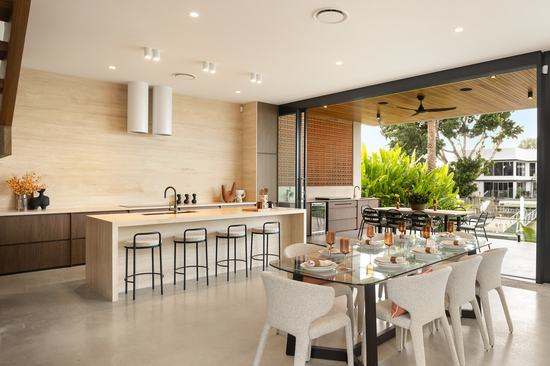 5 MONTE VISTA COURT, Broadbeach Waters QLD 4218 - Image 5