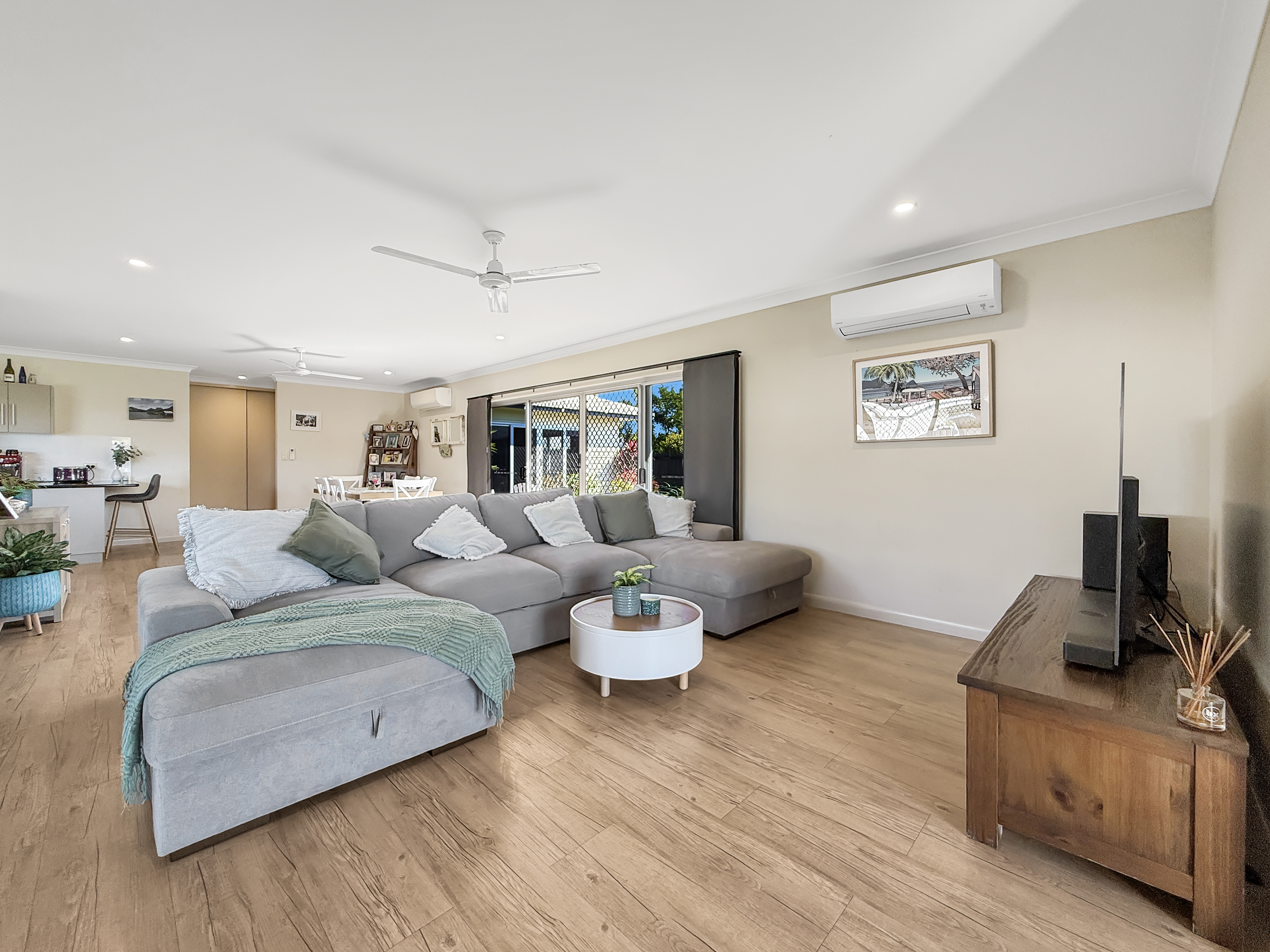 54 MIDSHIPMAN STREET, South Mission Beach QLD 4852 - Image 8