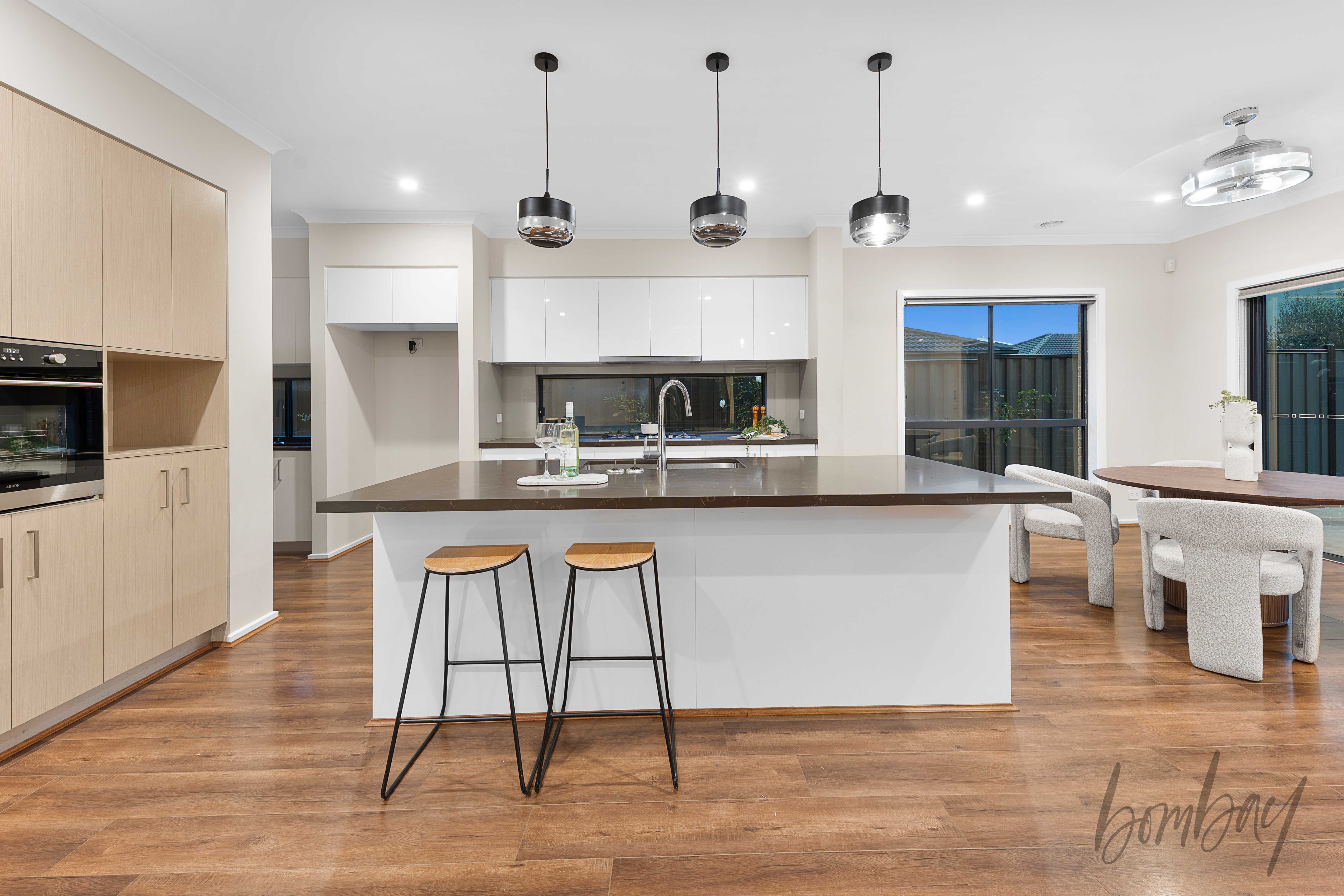 9 ROEBLING STREET, Craigieburn VIC 3064 - Image 4