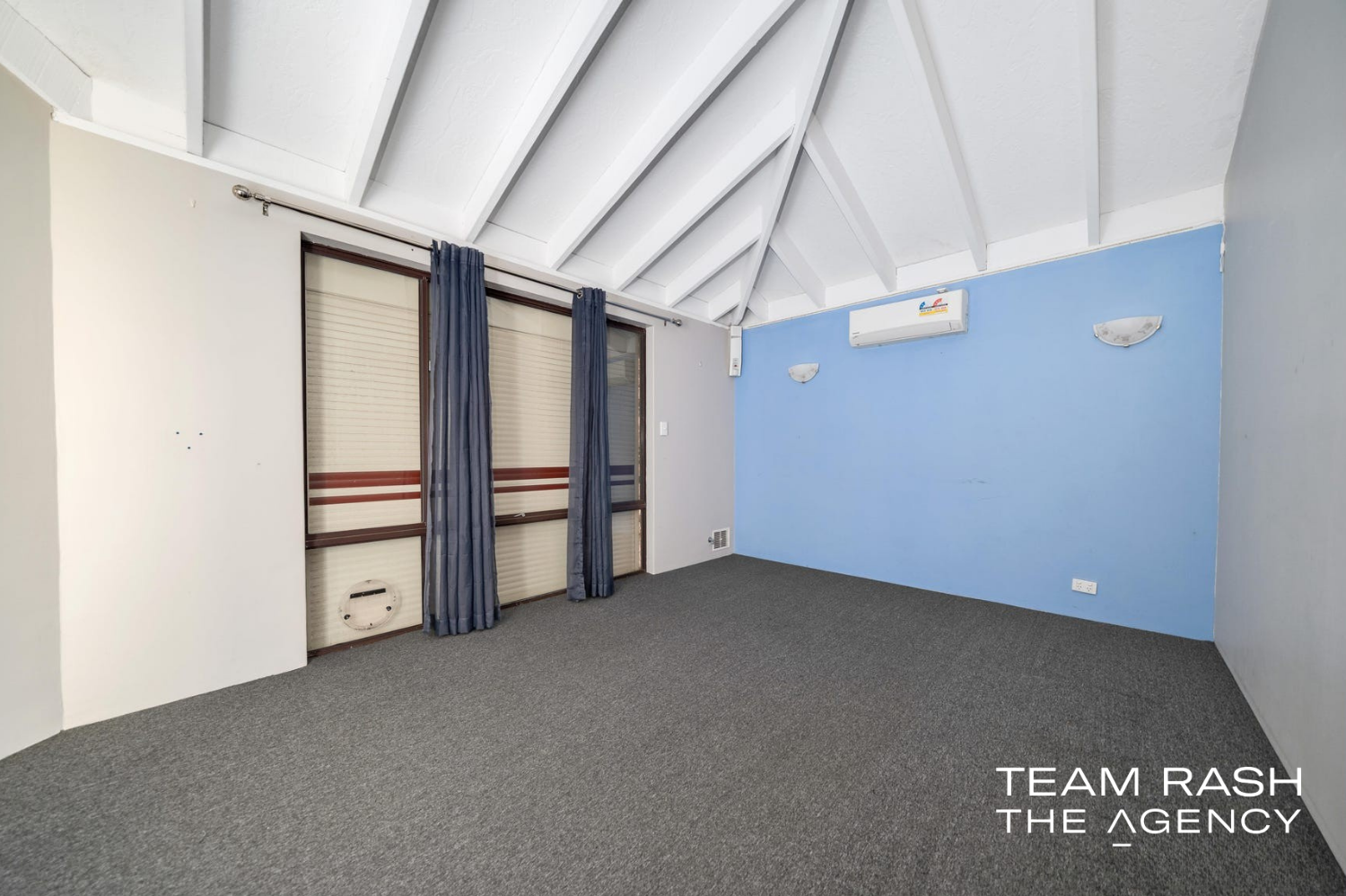 11 BRIGADOON PLACE, Cooloongup WA 6168 - Image 6