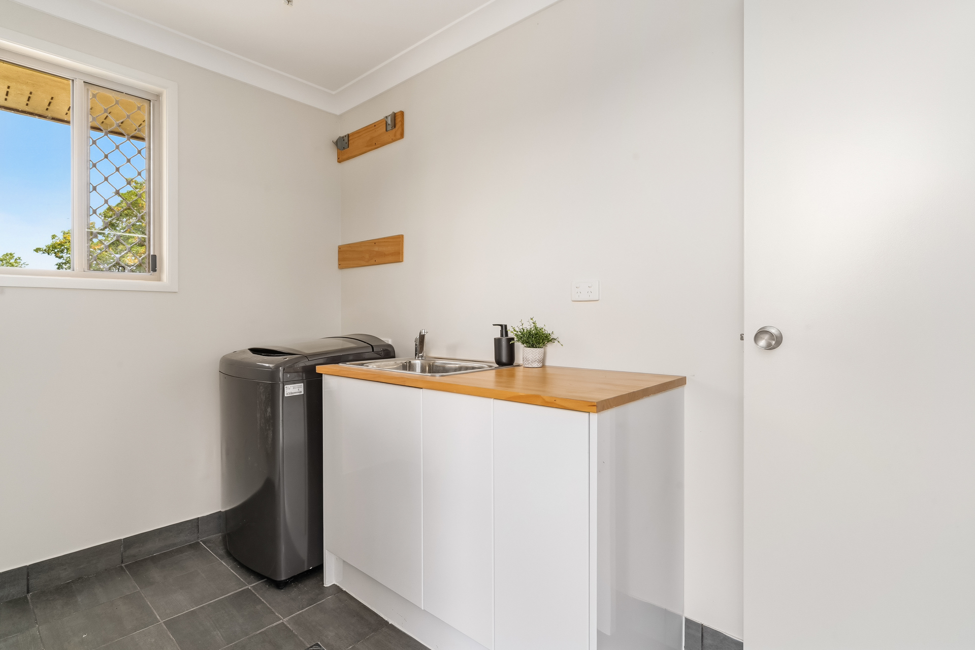 1 BLYTH AVENUE, Gracemere QLD 4702 - Image 10