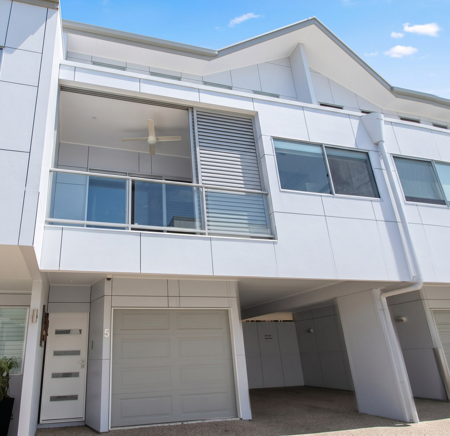 2-bedroom unit at 5 15-17 SYLVAN BEACH ESPLANADE, BELLARA QLD 4507, Moreton Bay, Queensland