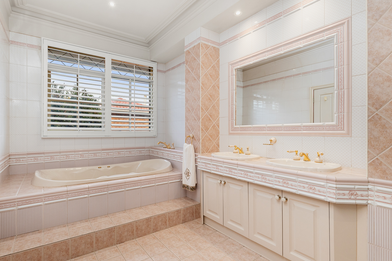 5-bedroom house at 4 REEVE DRIVE, Keilor VIC 3036, Brimbank, Victoria