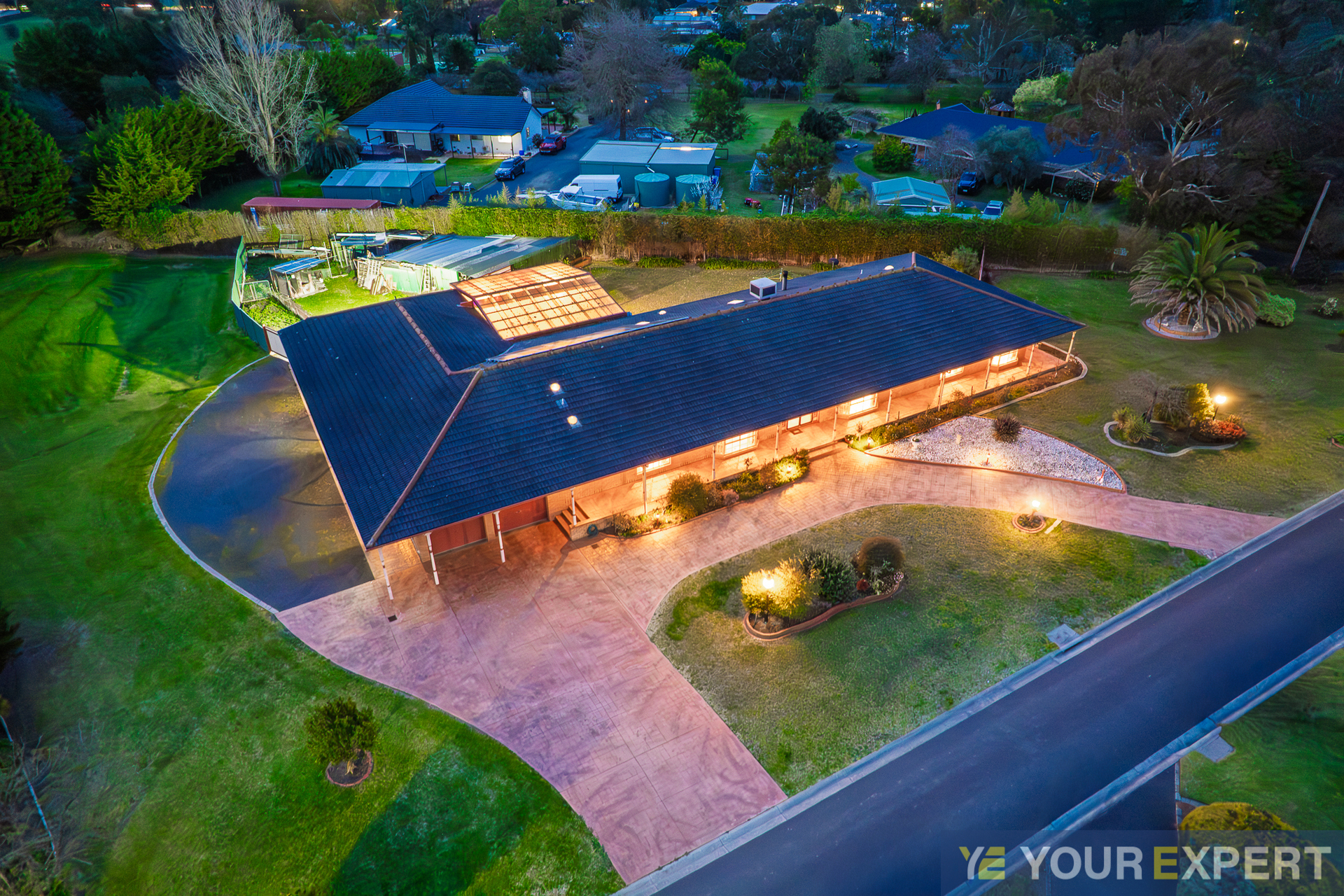 17-18 Gordon Close, Narre Warren South, Vic, 3805 - Image 9