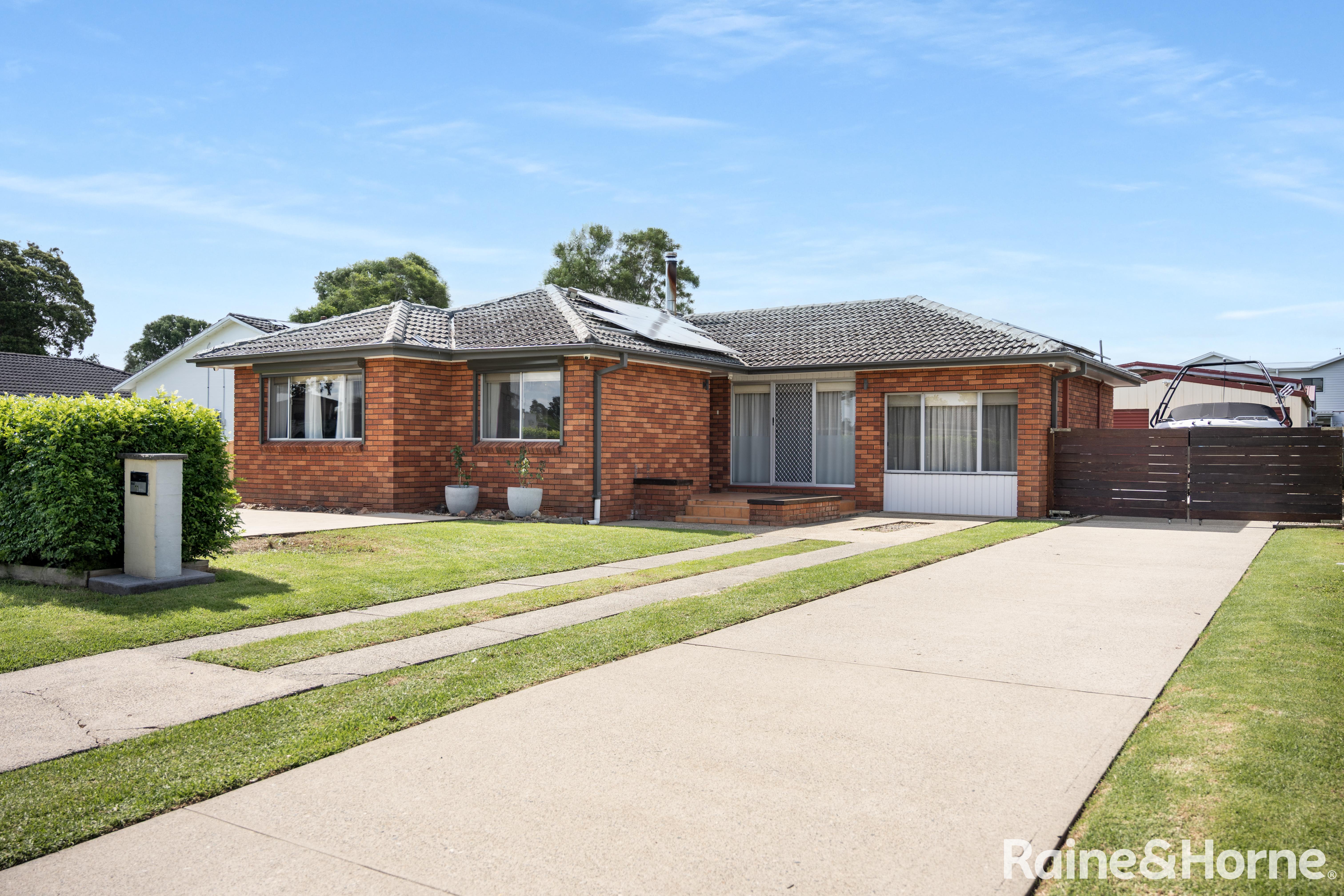 11 Lyrebird Drive, Nowra, NSW 2541 - Image 1
