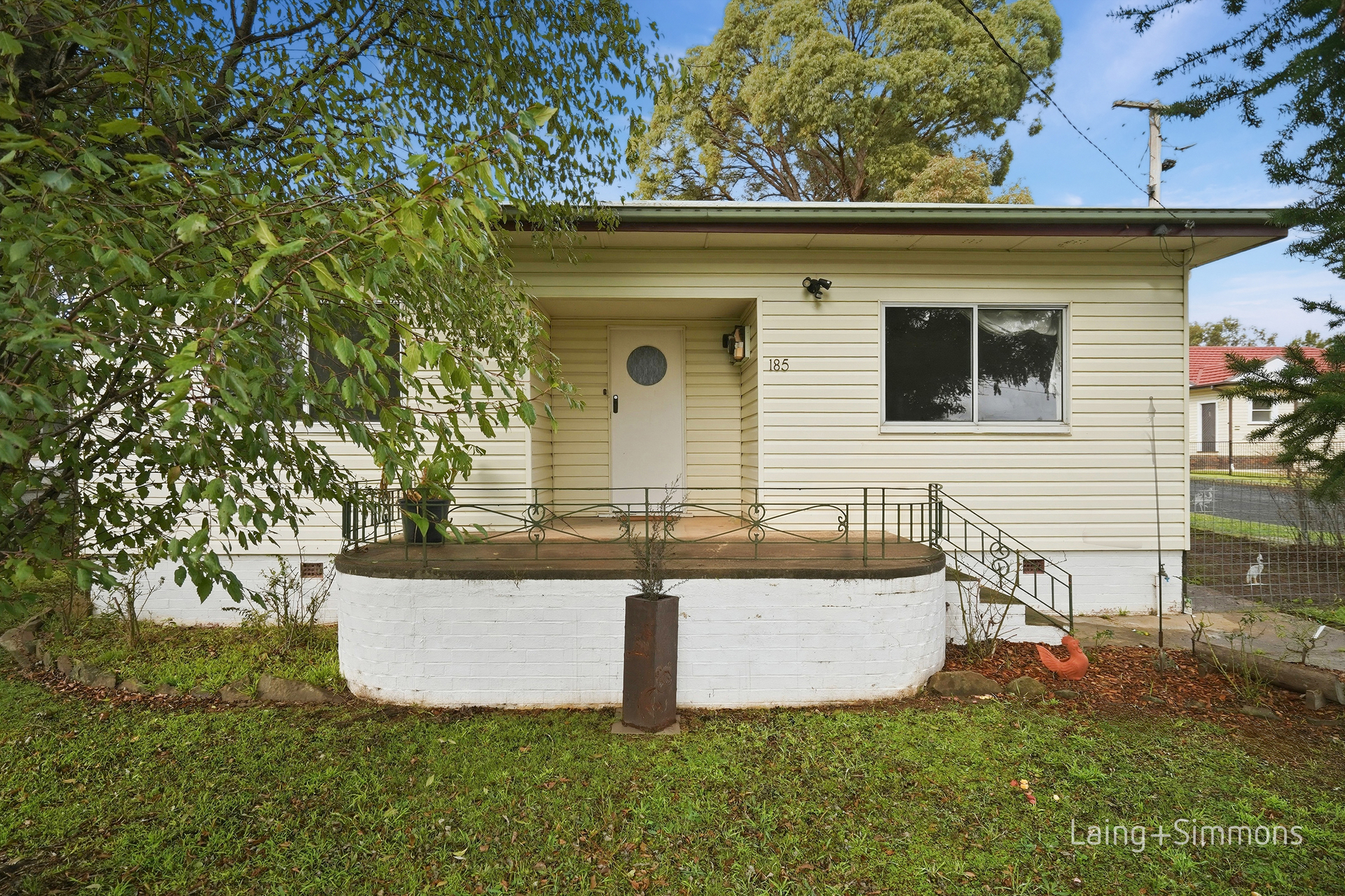 185 CHAPEL STREET, Armidale NSW 2350 - Image 1