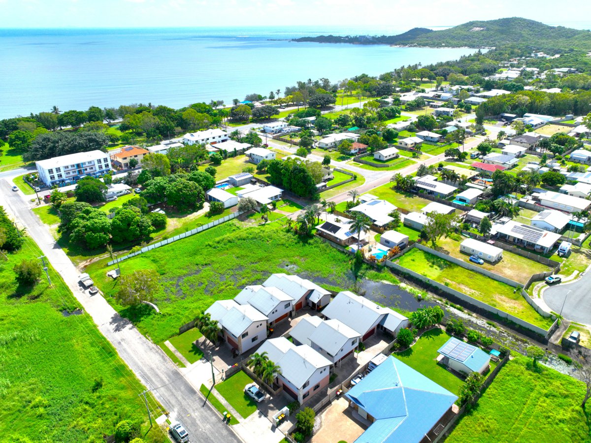 2 34 SAINT KILDA STREET, BOWEN QLD 4805 - Image 1