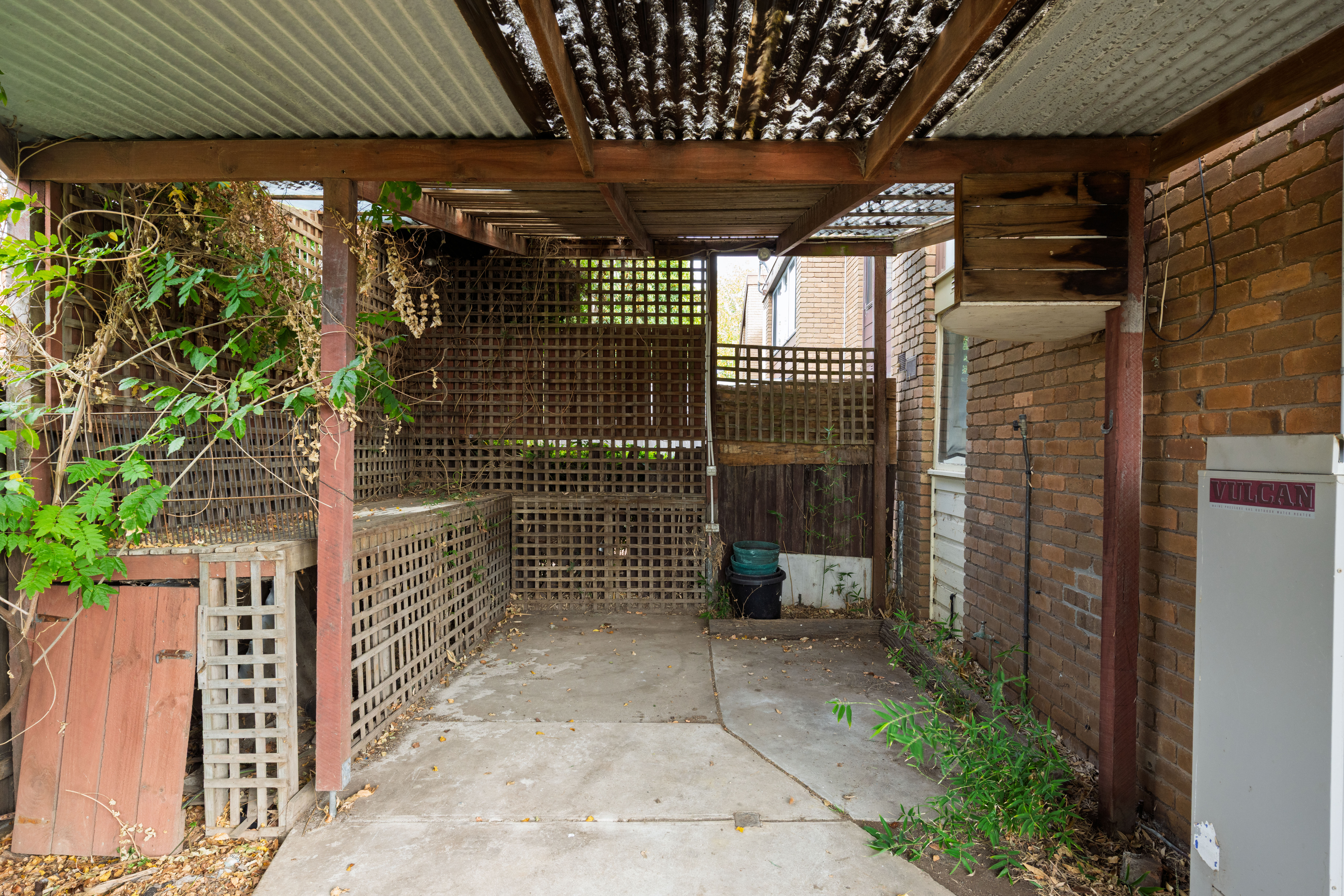 1-bedroom unit at 16 495 RAYMOND STREET, SALE VIC 3850, Wellington, Victoria