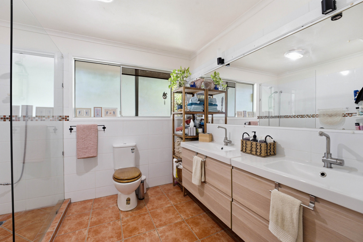 135 MISSOURI STREET, Jimboomba QLD 4280 - Image 8