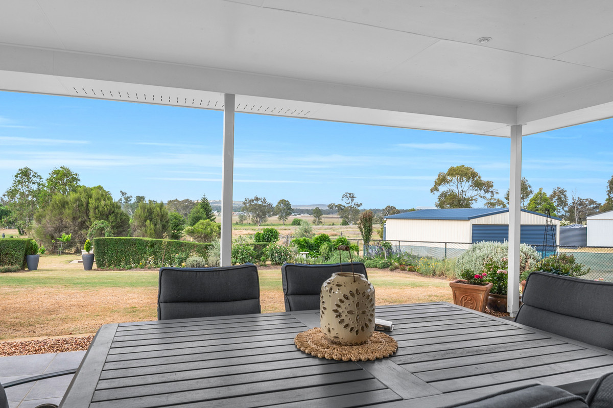 4-bedroom house at 9 CANNINGVALE ROAD, Warwick QLD 4370, Southern Downs, Queensland