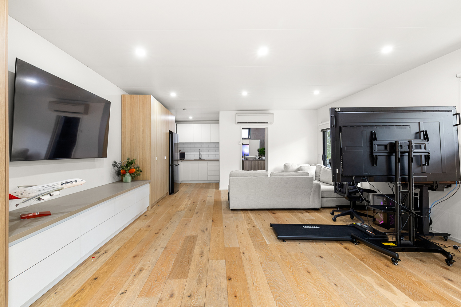 3-bedroom house at 3 SKYLINE DRIVE, Keilor VIC 3036, Brimbank, Victoria