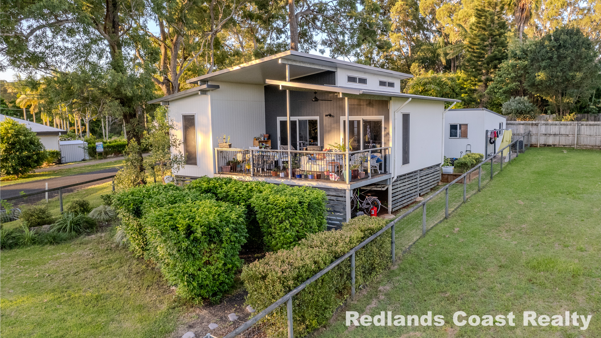 2 MELALEUCA DRIVE, Lamb Island QLD 4184 - Image 1