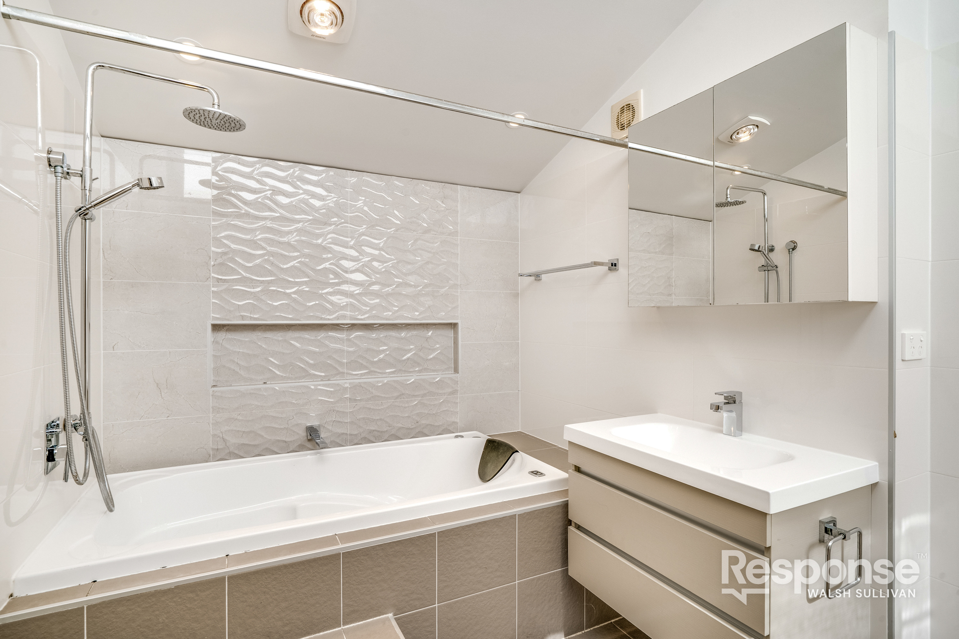 113 Tamboura Avenue, Baulkham Hills, NSW 2153 - Image 4