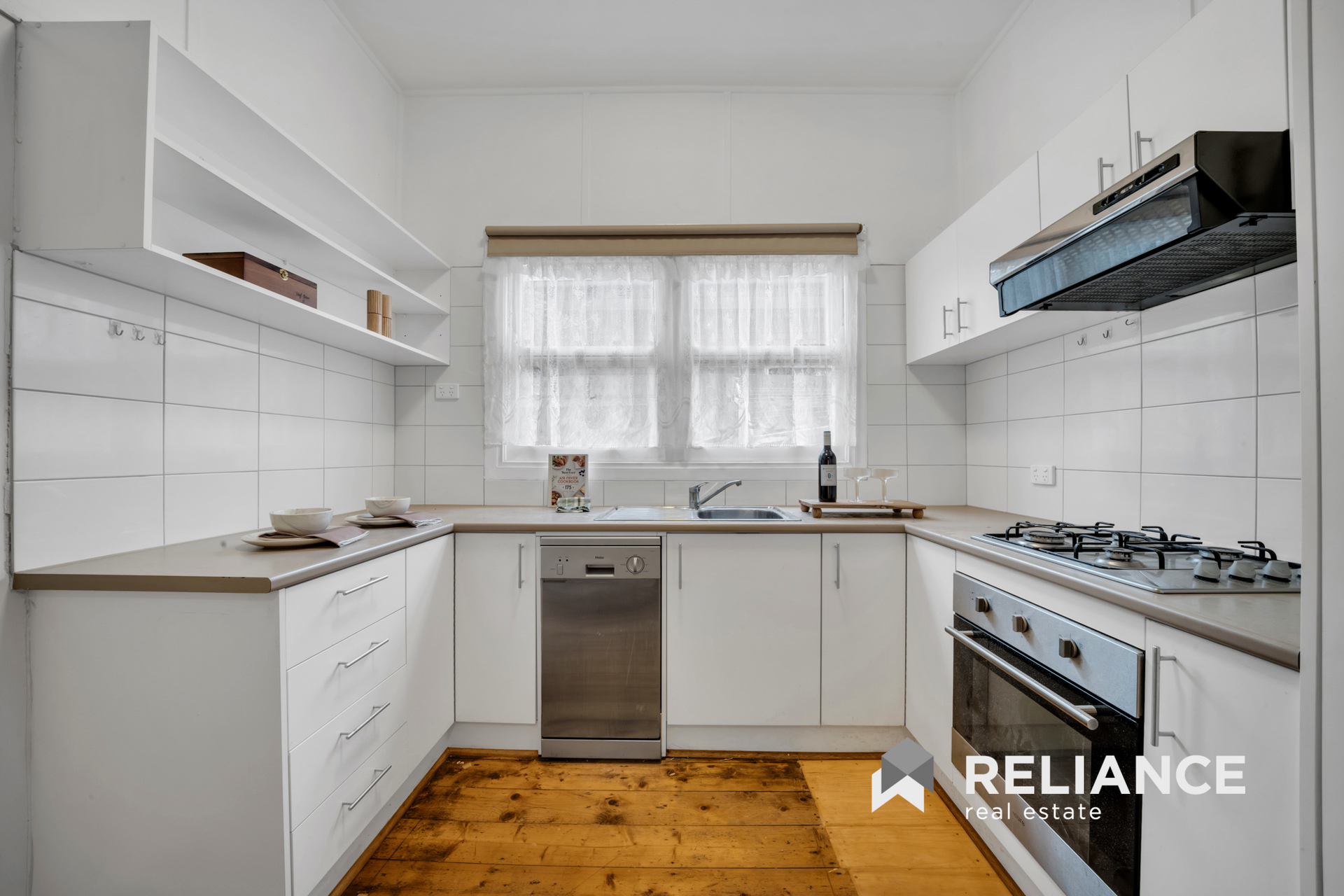 3-bedroom unit at 6A Railway Avenue, Werribee, VIC 3030, Wyndham, Victoria