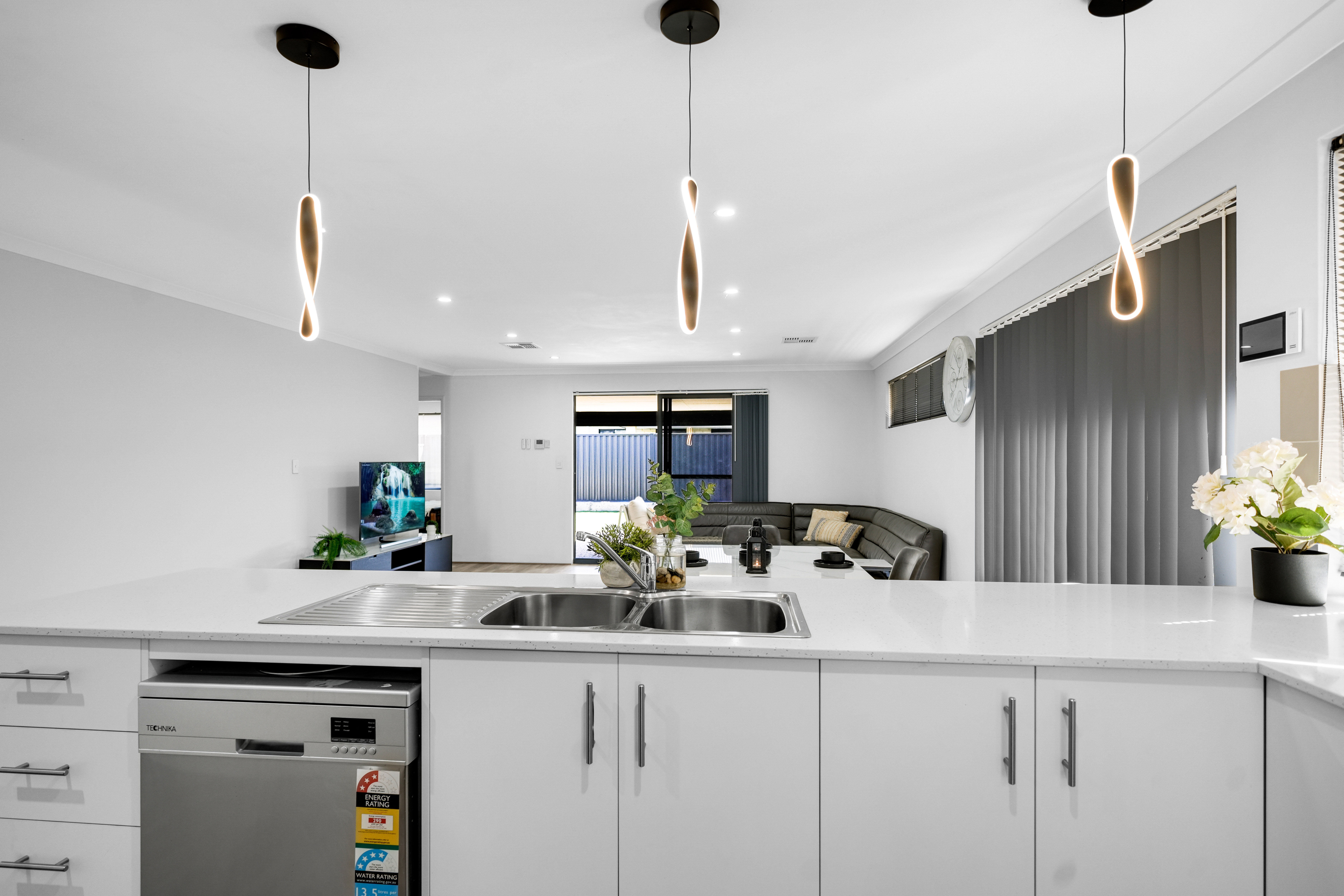 14 PINNER STREET, Dayton WA 6055 - Image 5