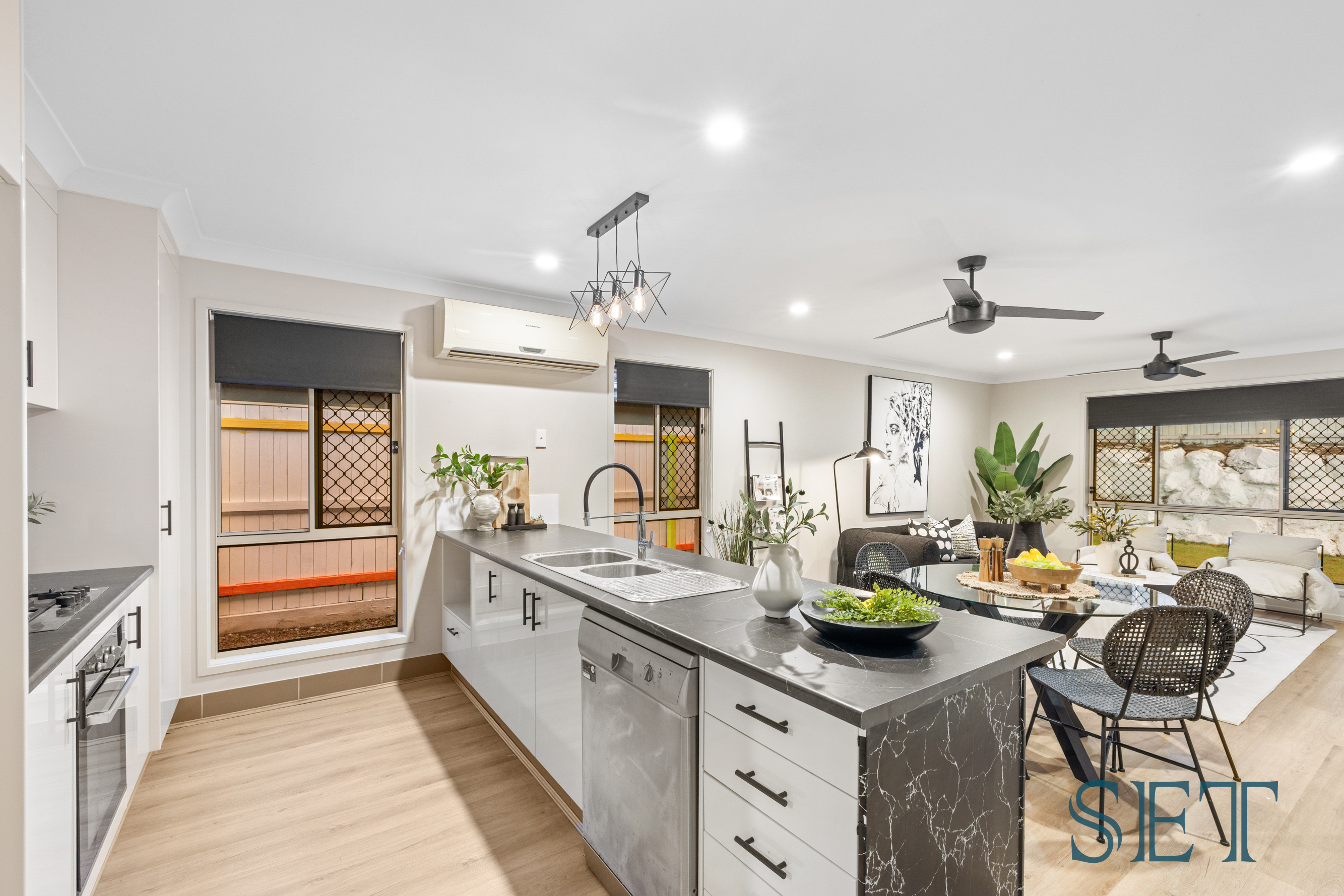 15 SHIMAO CRESCENT, North Lakes QLD 4509 - Image 8