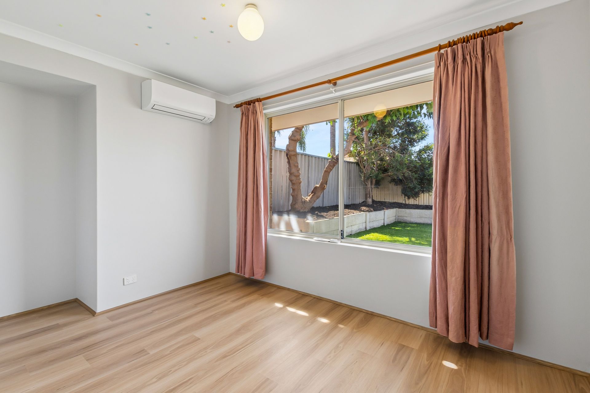 3-bedroom house at 5 Elbrus Way, Caversham, WA 6055, Swan, Western Australia