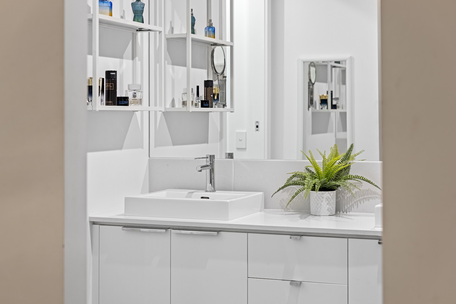 8 Sugarloaf Grove, Werribee, VIC 3030 - Image 7