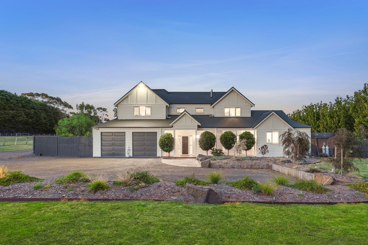 67 AQUARIUS AVENUE, Torquay VIC 3228 - Image 3