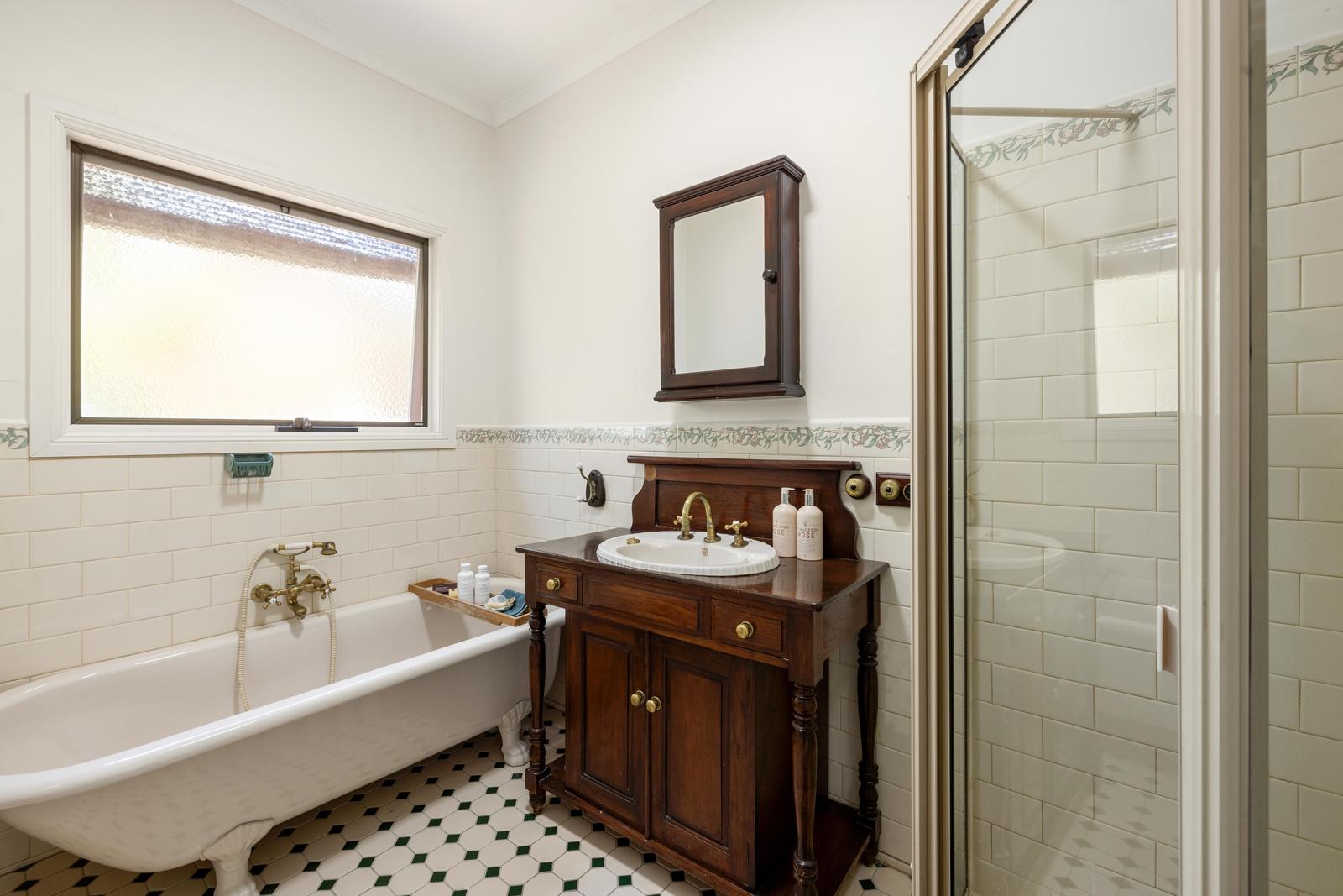 40-42 CLAREMONT STREET, Mount Eliza VIC 3930 - Image 9