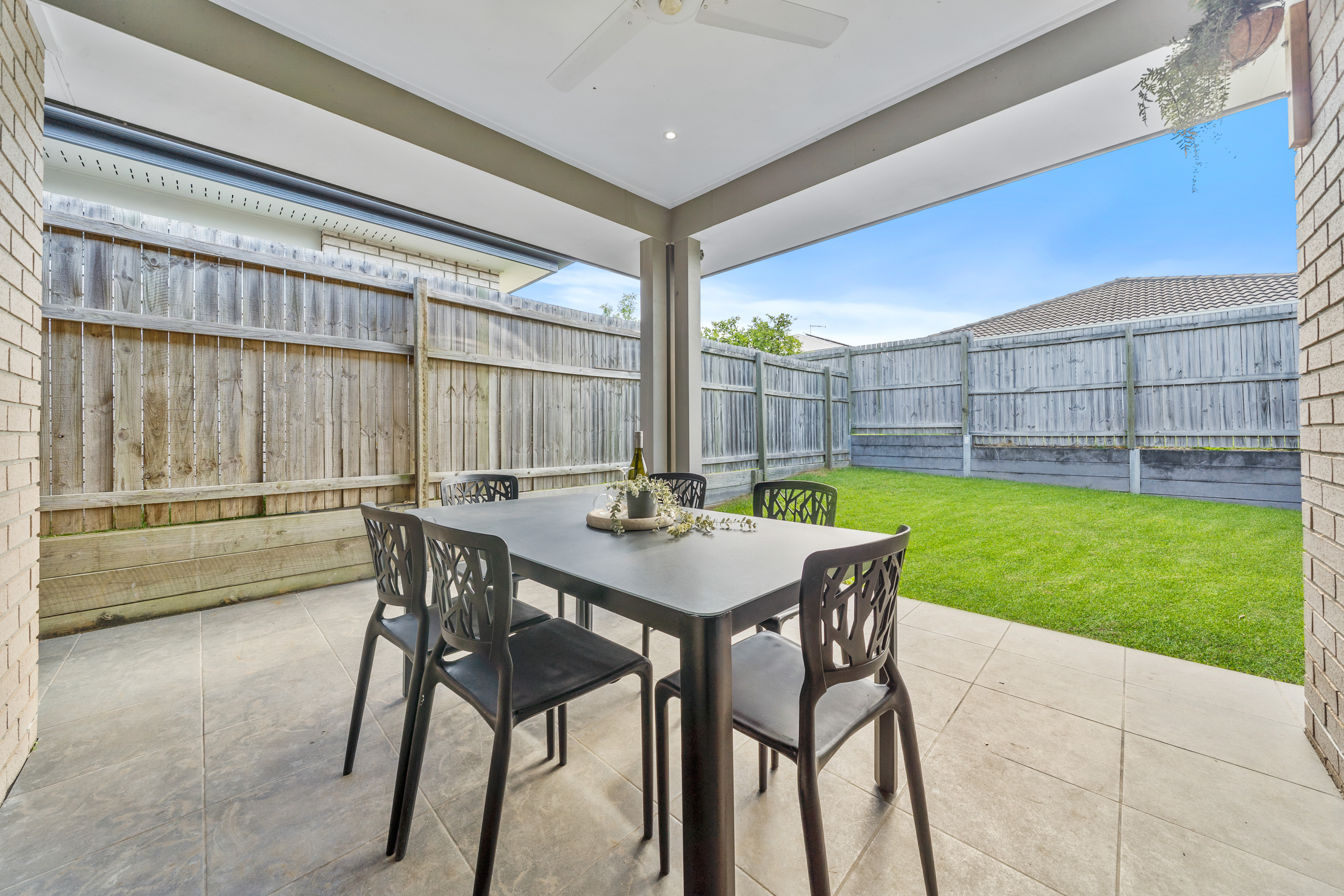 9 MOUNT GLORIOUS STREET, Park Ridge QLD 4125 - Image 8