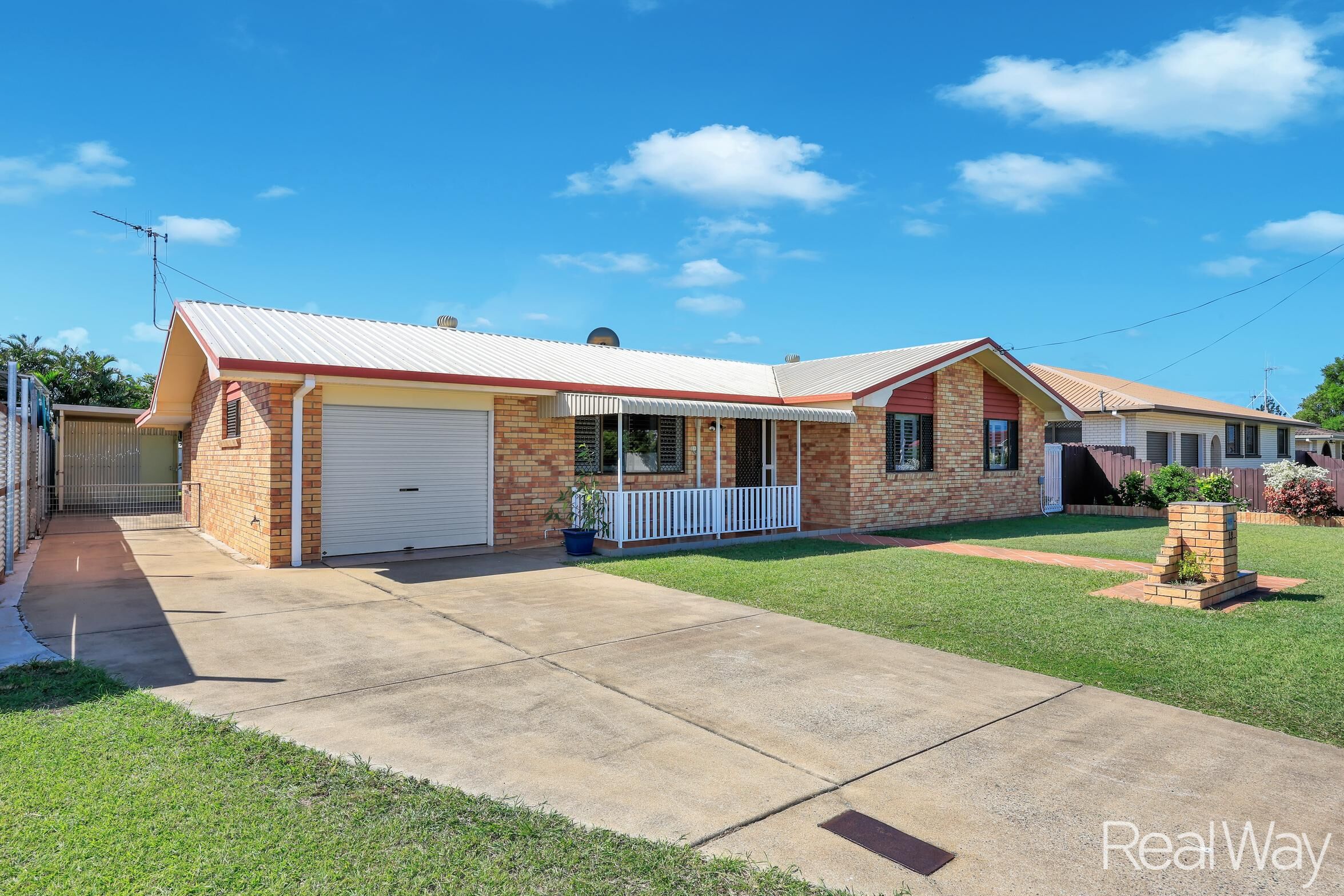 19 Brady Street, Avenell Heights, QLD 4670 - Image 2