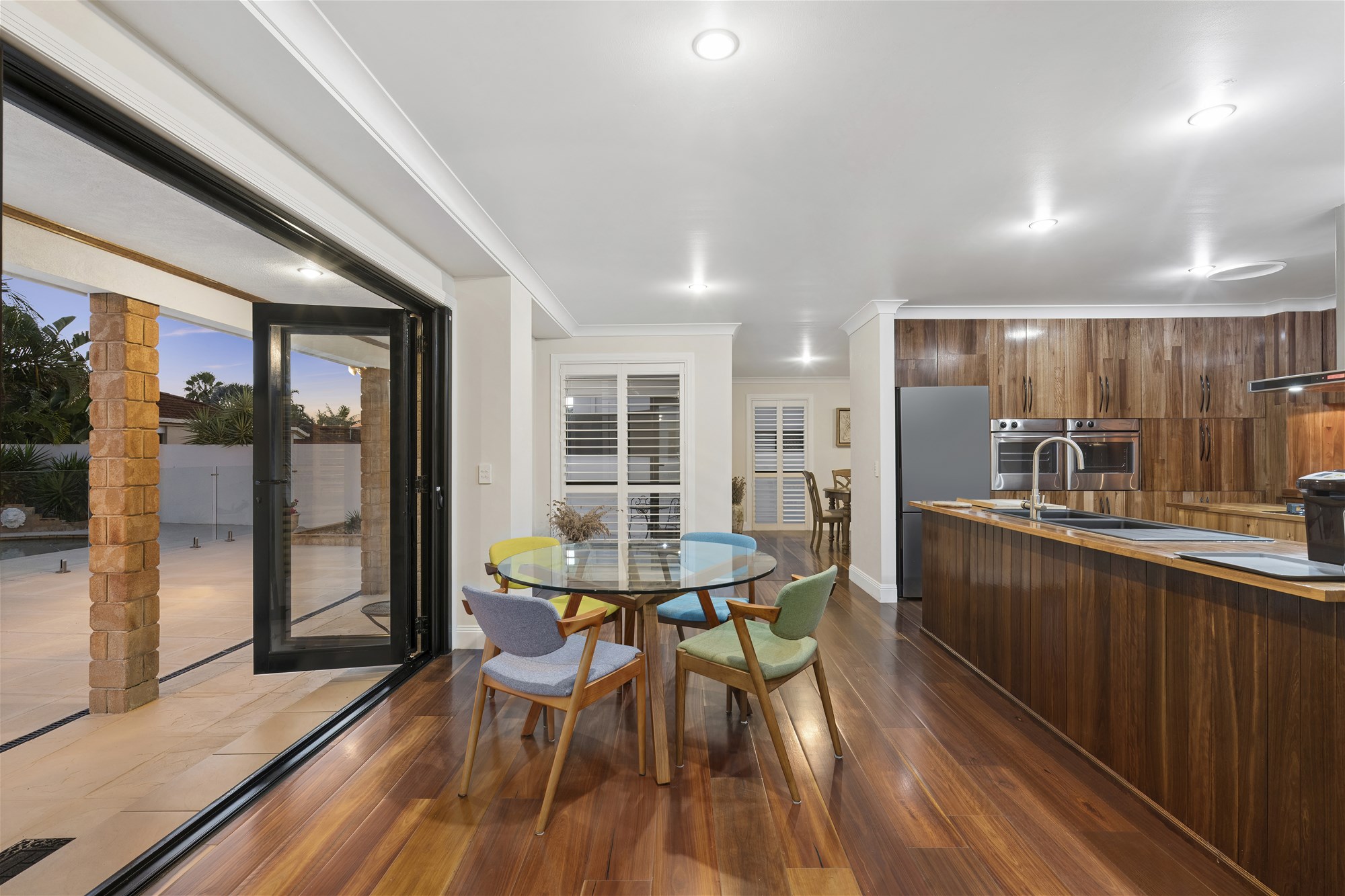 16 REBHOLZ DRIVE, Benowa QLD 4217 - Image 10
