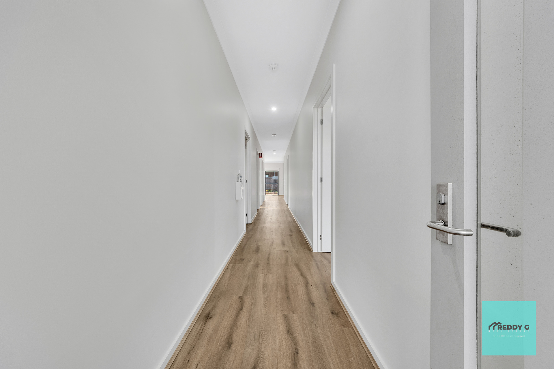 52 CLAUDIA CRESCENT, Kurunjang VIC 3337 - Image 9