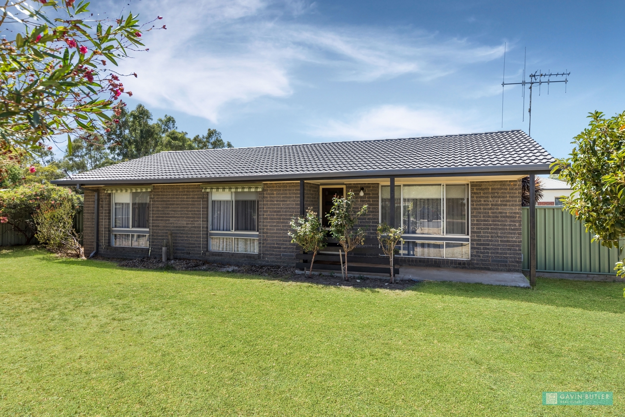 40 UXBRIDGE STREET, Strathfieldsaye VIC 3551 - Image 1