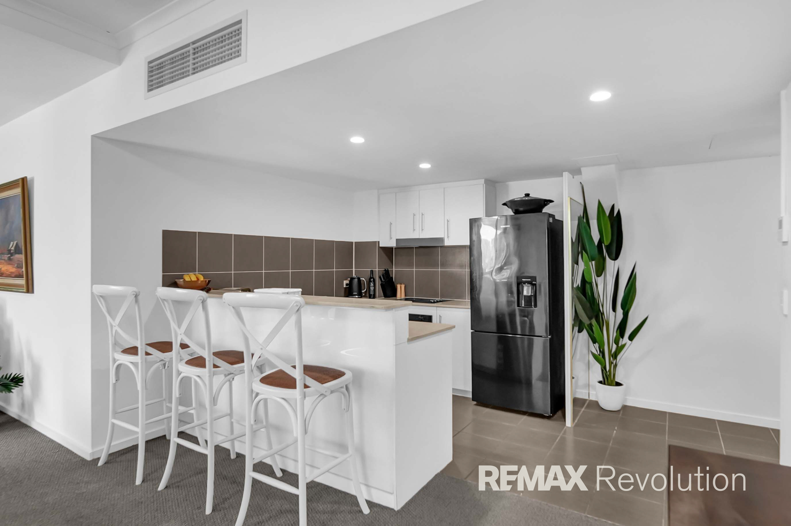1006 1 OCEAN STREET, BURLEIGH HEADS QLD 4220 - Image 4