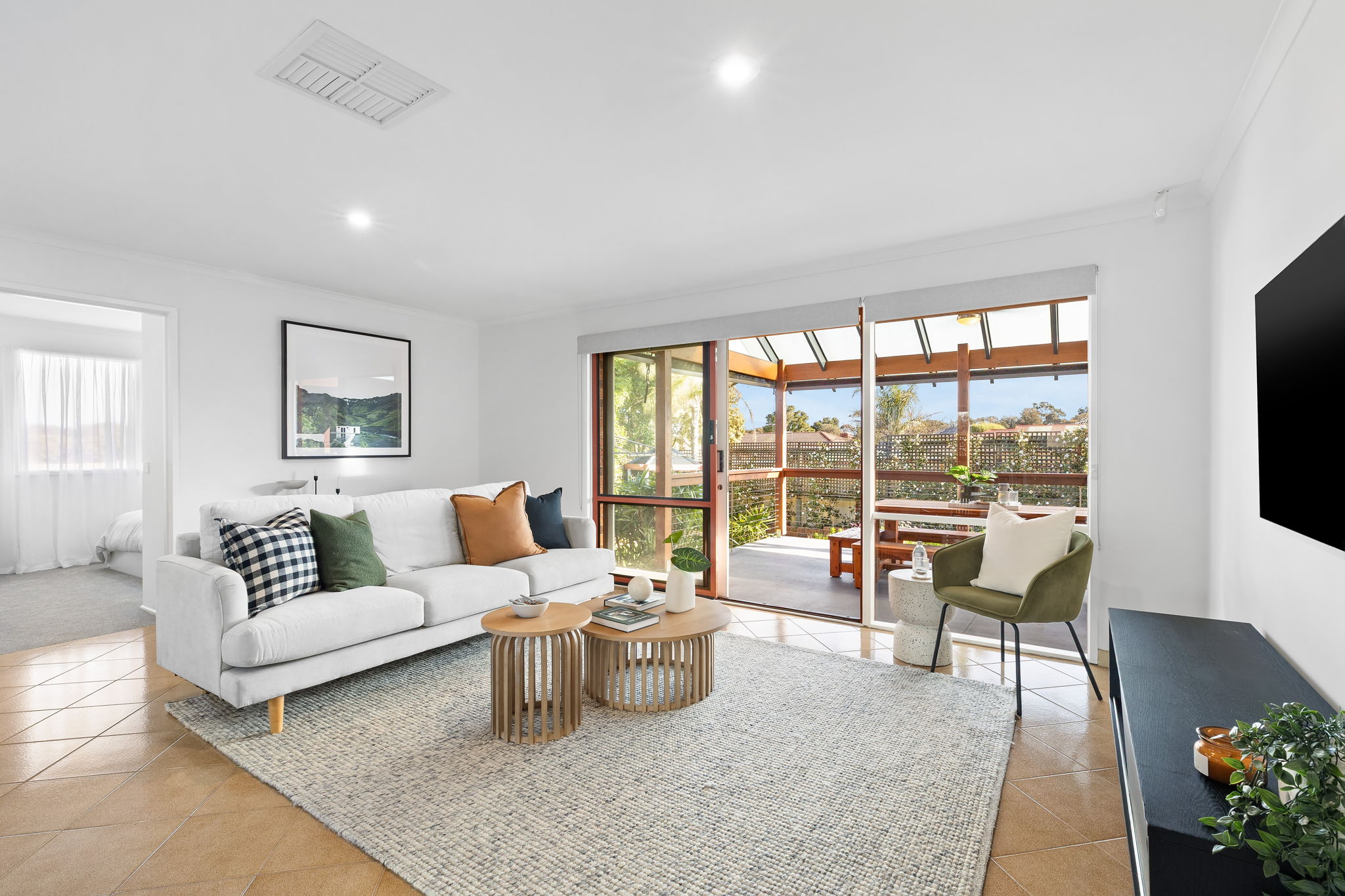 63 Veronica Crescent, Mill Park VIC 3082 - Image 8