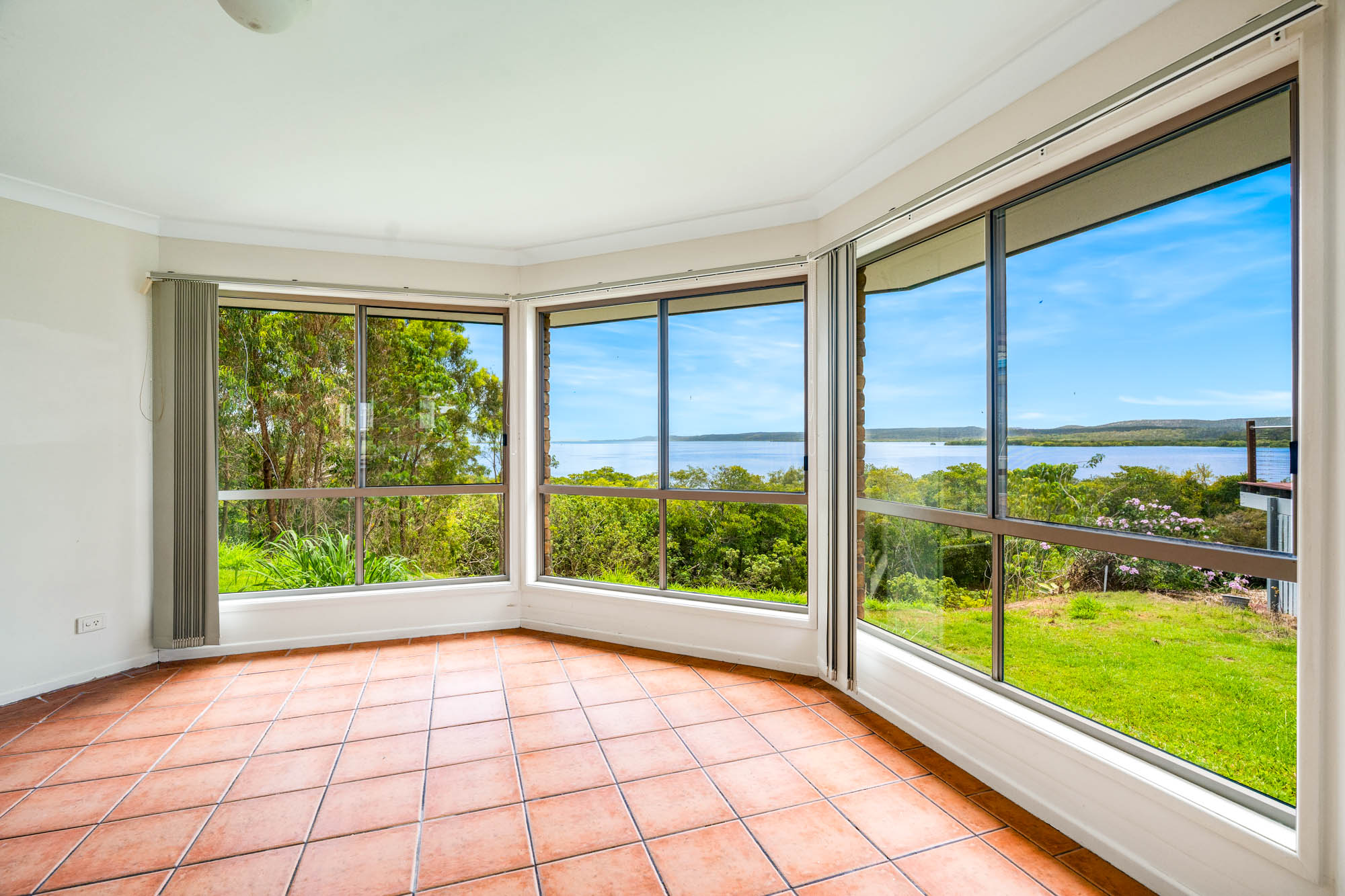 23 Bay Drive, Russell Island, QLD 4184 - Image 4