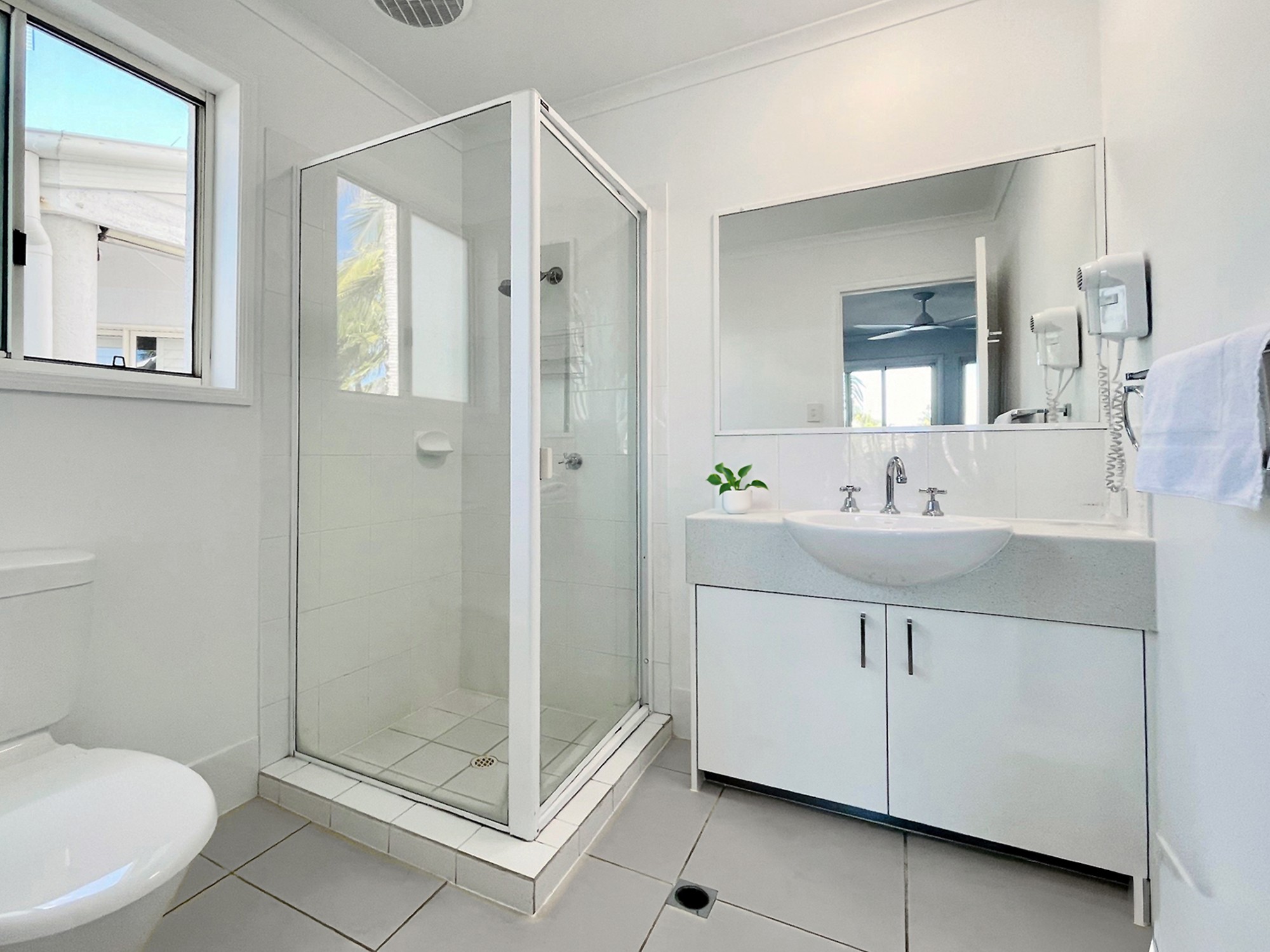 13 4 PORTSIDE COURT, NOOSAVILLE QLD 4566 - Image 5