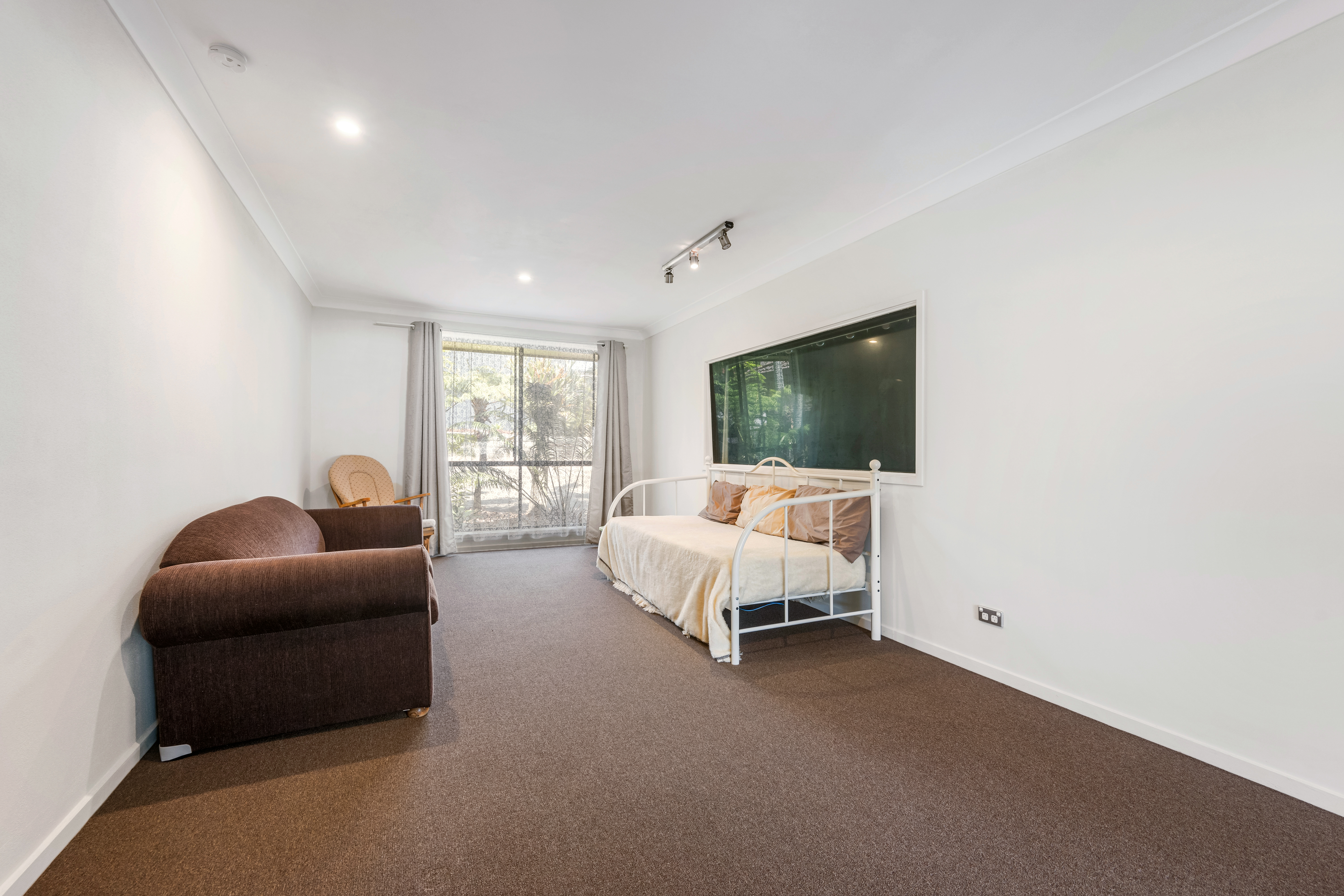 5-bedroom house at 33 Scarborough Way, Dunbogan, Nsw, 2443, Port Macquarie-Hastings, New South Wales