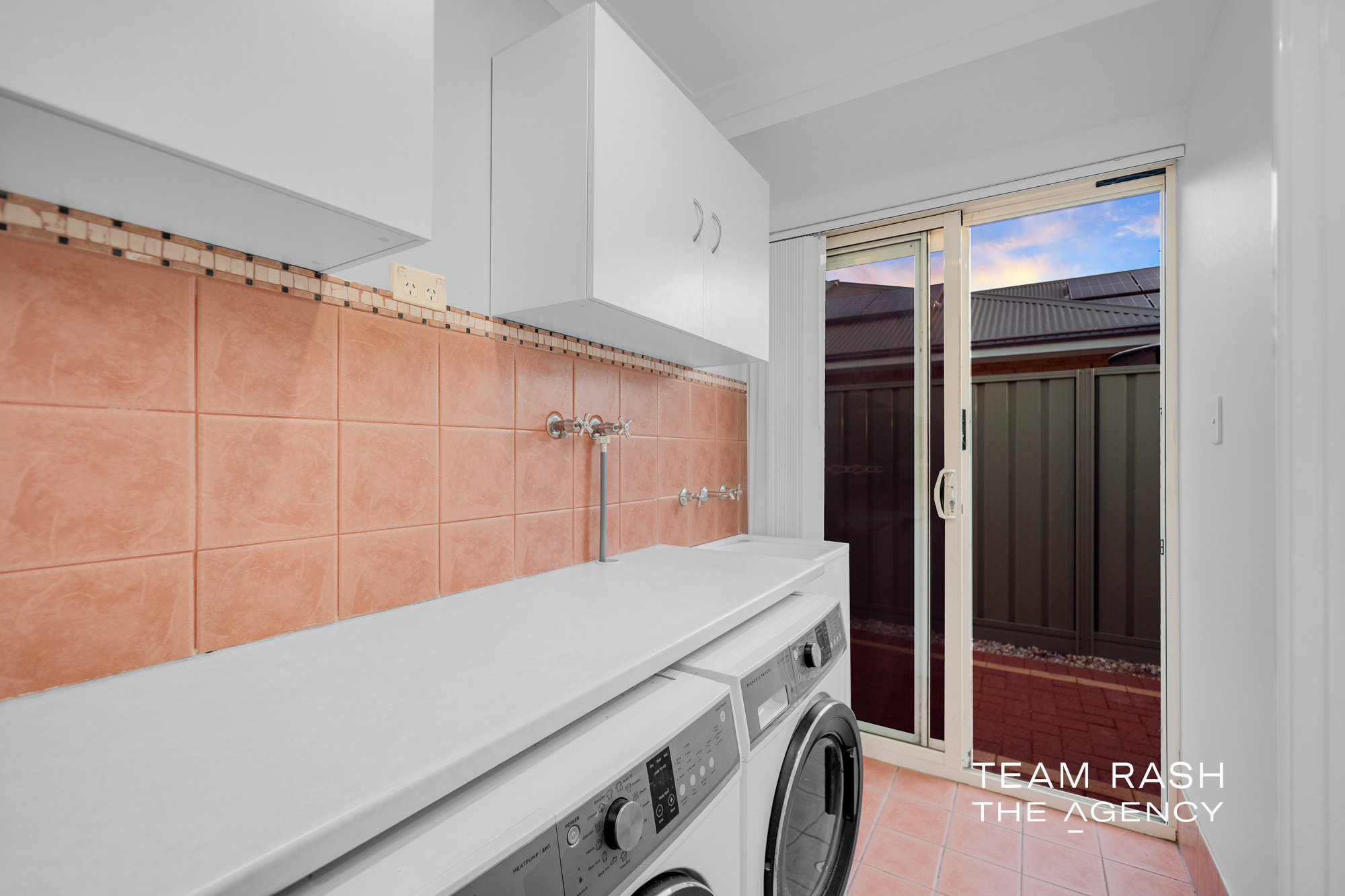 12 BENDEE DRIVE, Atwell WA 6164 - Image 8