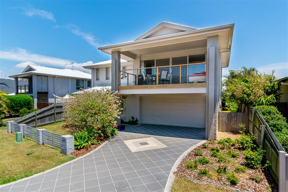 52 CARIBOU CRESCENT, Fitzgibbon QLD 4018 - Image 1