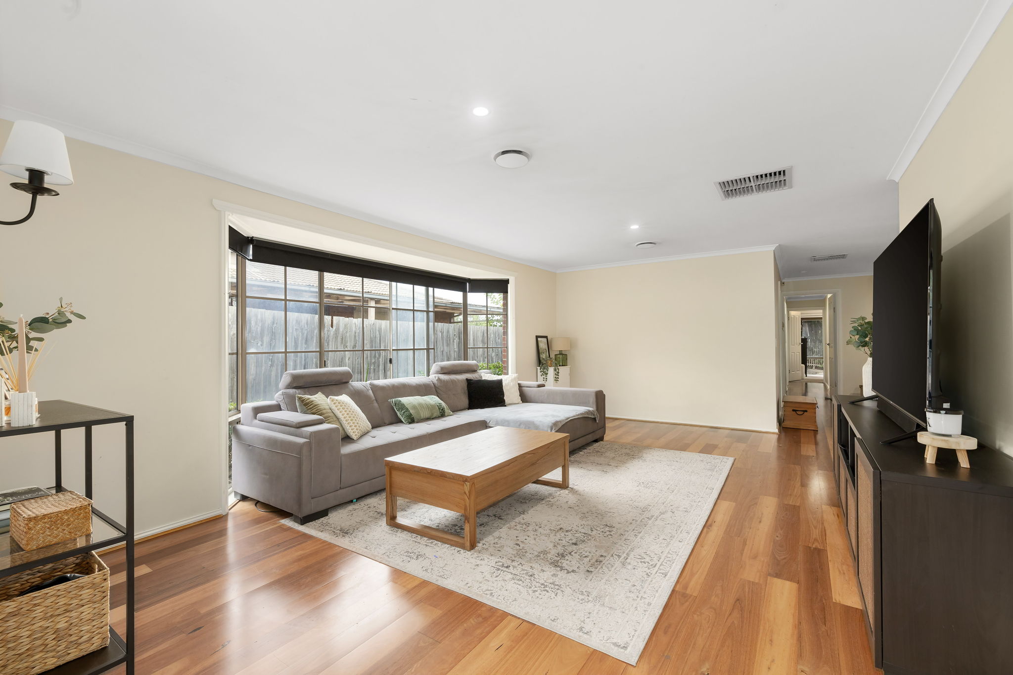 11 Grenda Drive, Mill Park, VIC 3082 - Image 2