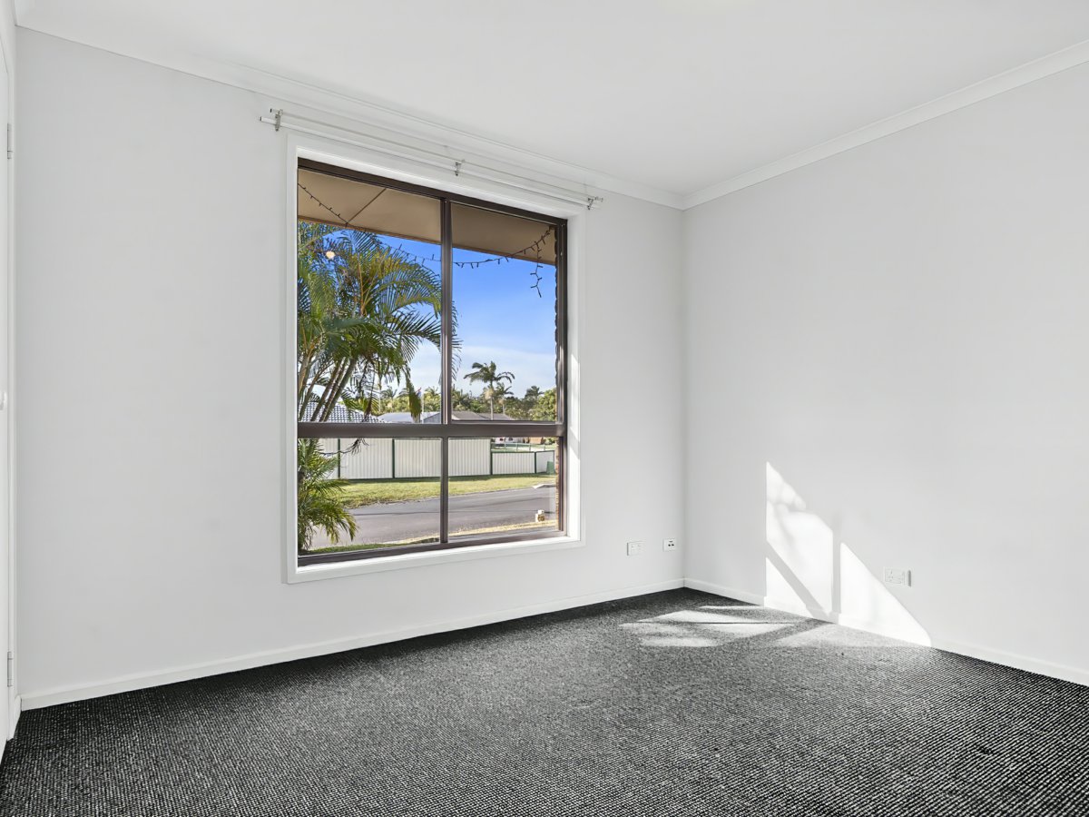 2 DAY PLACE, Sandstone Point QLD 4511 - Image 9