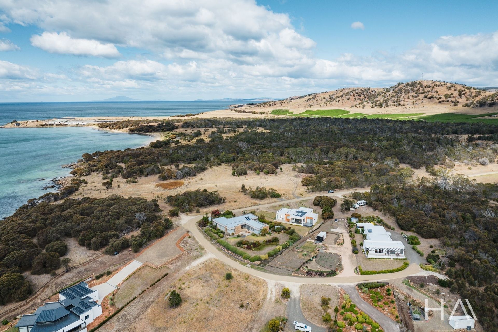 401 & 403/12990 Tasman Highway, Swansea, Tas, 7190 - Image 7
