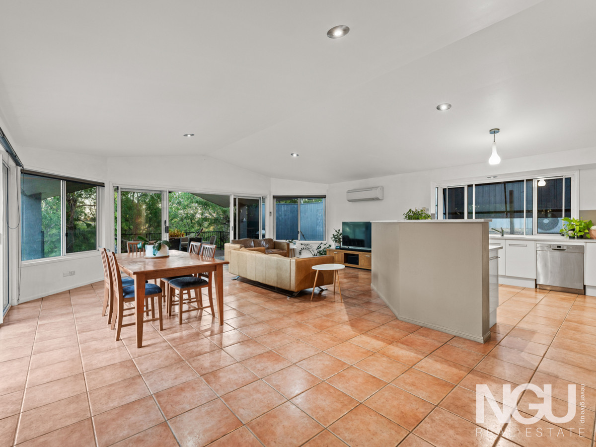 5-bedroom house at 12 Solander Court, Karana Downs, QLD 4306, Brisbane, Queensland