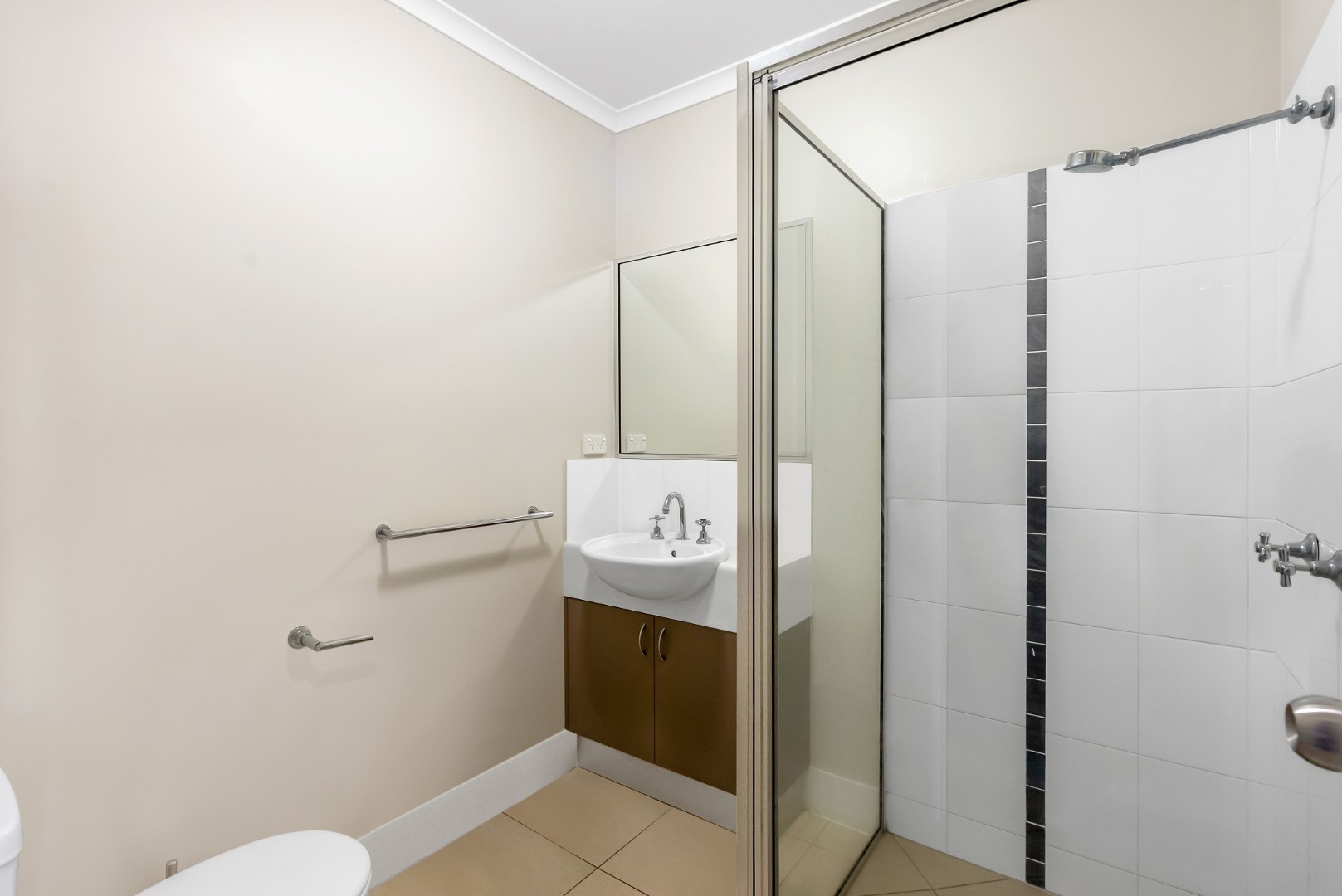 316/331-335 Lake Street, Cairns North, Qld, 4870 - Image 10