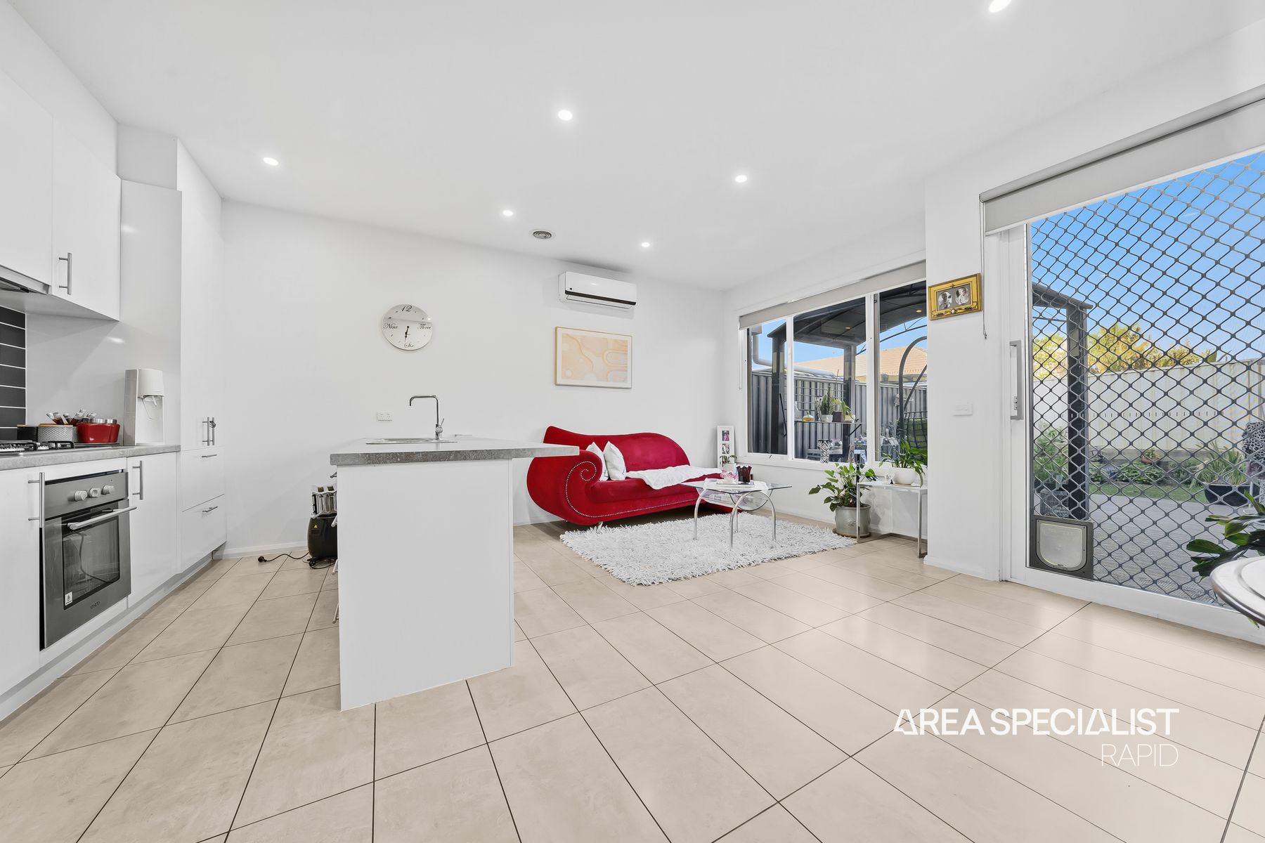 UNIT 5 14-15 HAZELMERE AVENUE, Cranbourne West VIC 3977 - Image 4