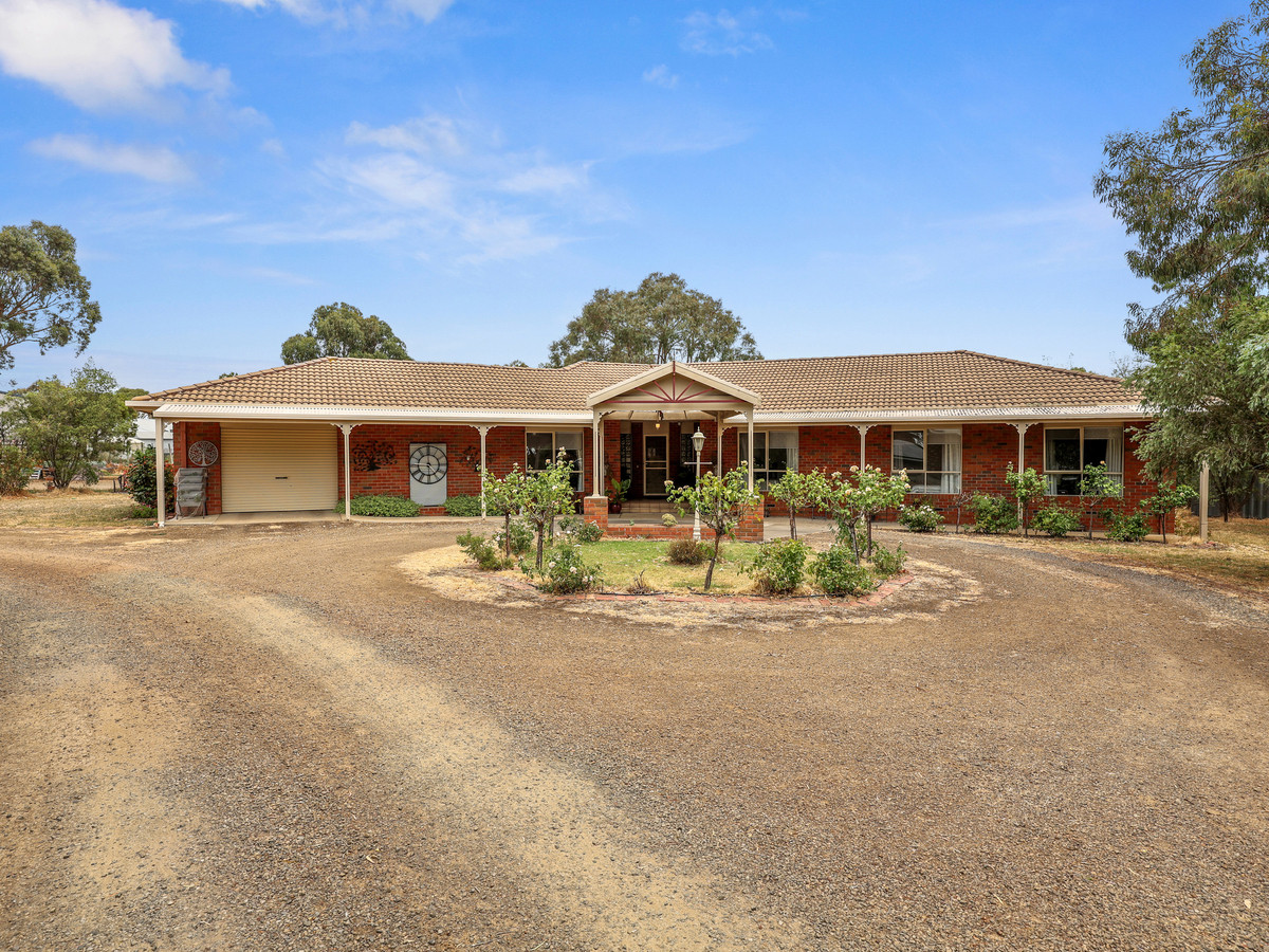 152 North Boundary Road, Hamilton, Vic, 3300 - Image 1