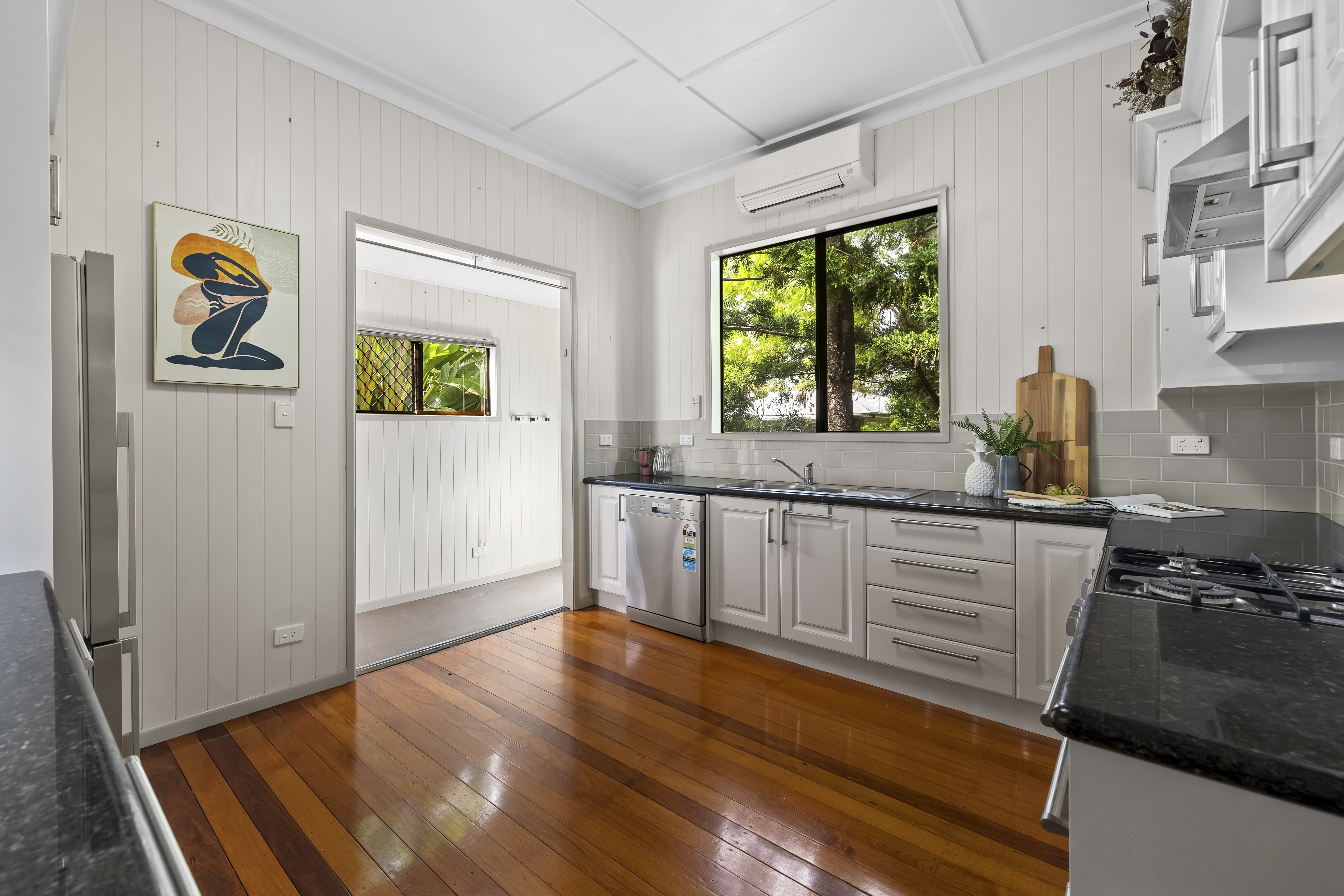 68 SUTLING STREET, Chapel Hill QLD 4069 - Image 5